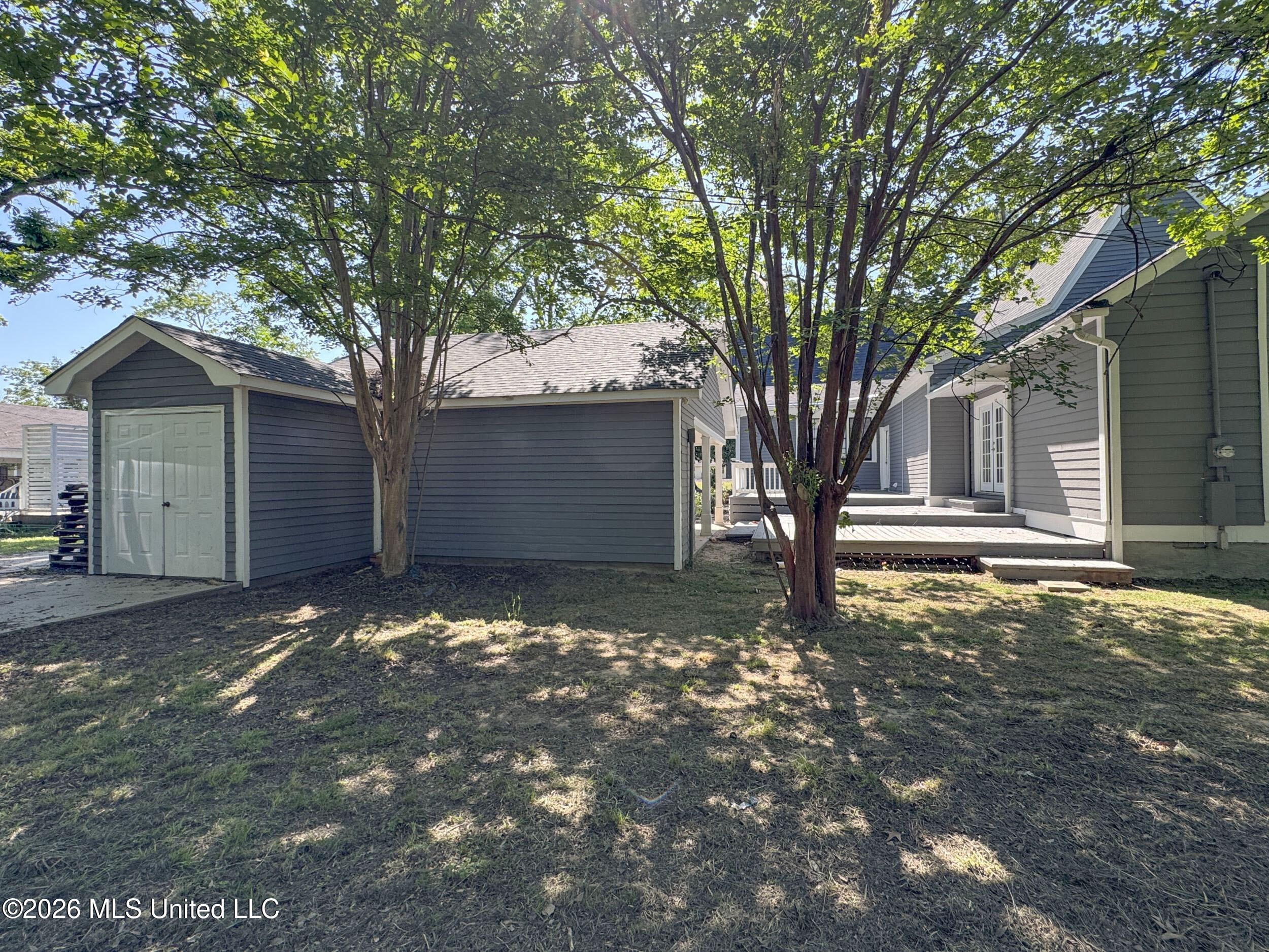 201 Boothe Street Property Photo 33