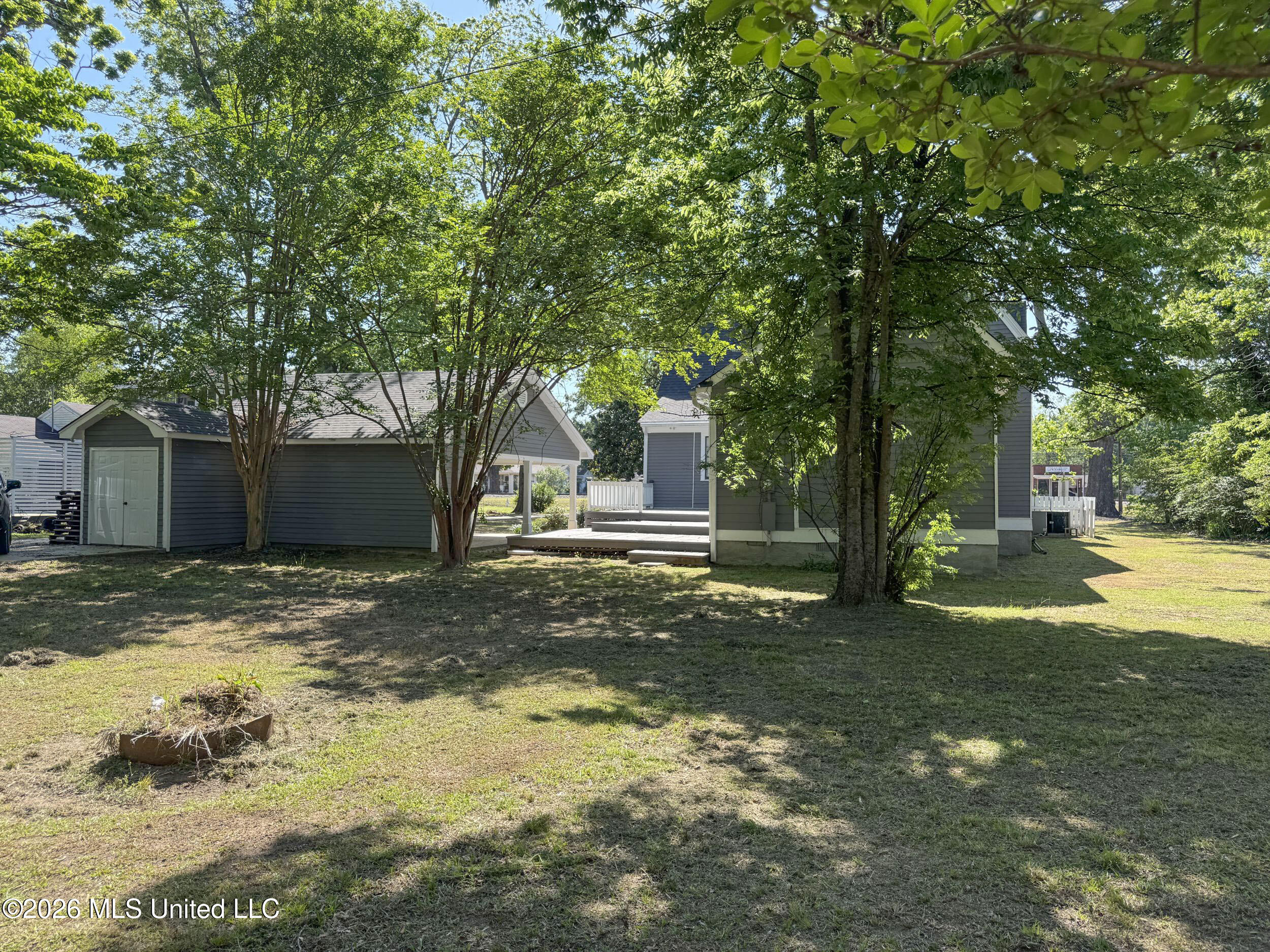 201 Boothe Street Property Photo 35