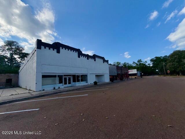173 W Railroad Avenue Property Photo 2