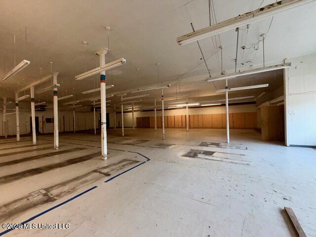 173 W Railroad Avenue Property Photo 6