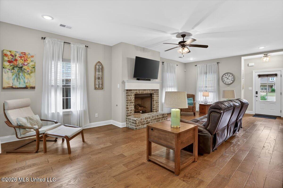 5089 Montavale S Property Photo 7