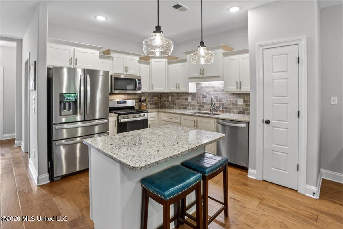 5089 Montavale S Property Photo 8