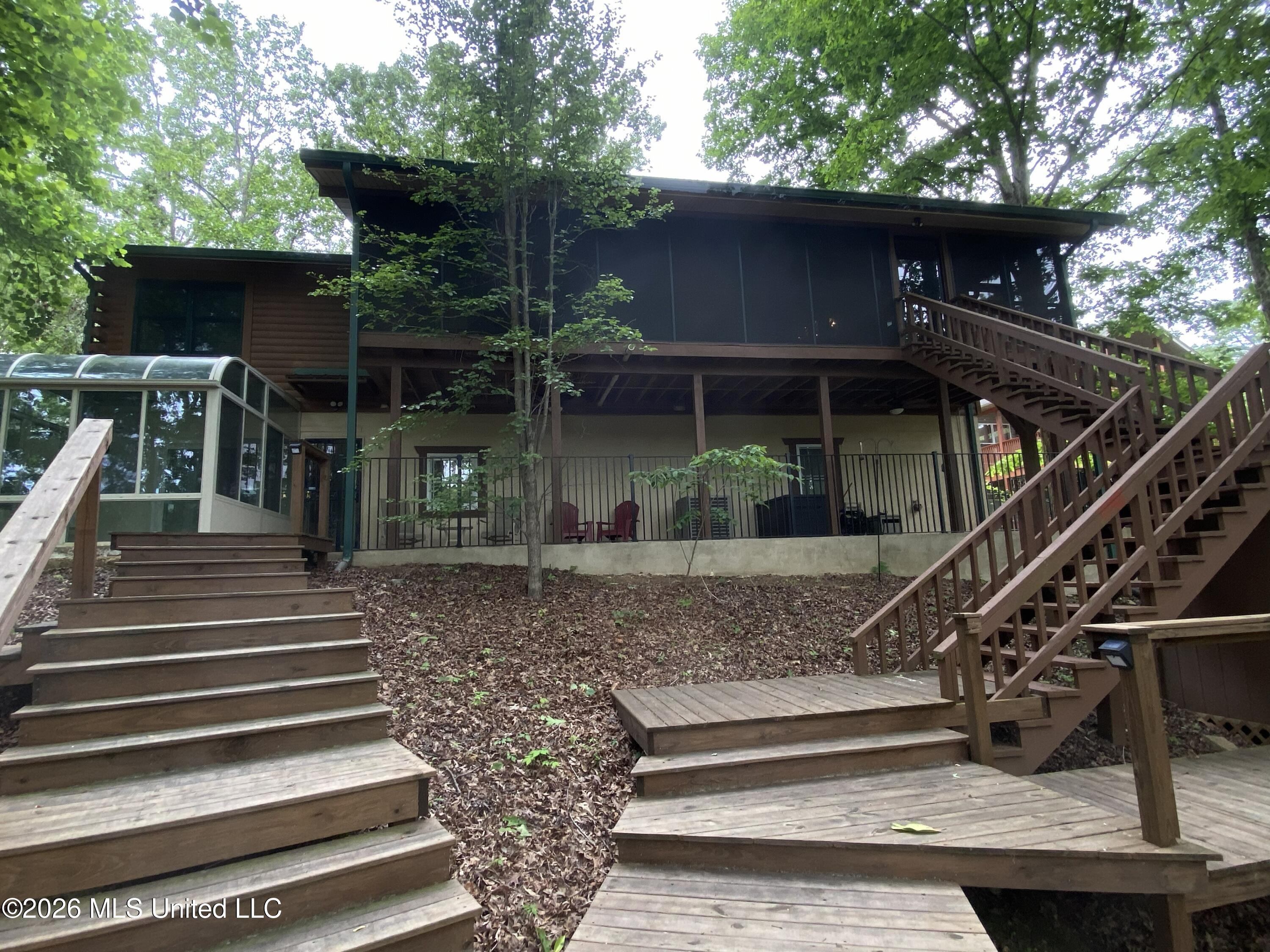 494 Lakeview Drive Property Photo 4