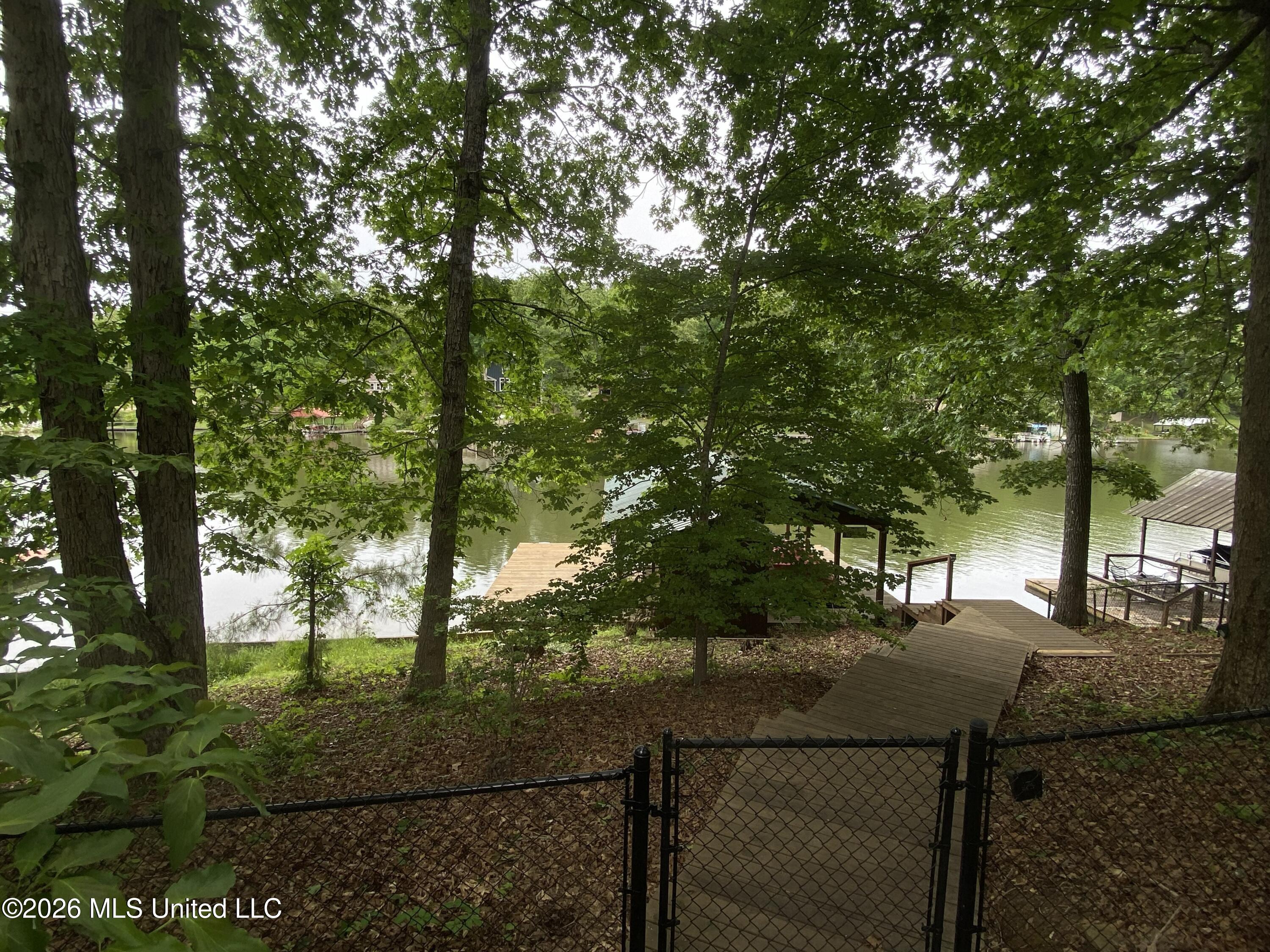 494 Lakeview Drive Property Photo 6