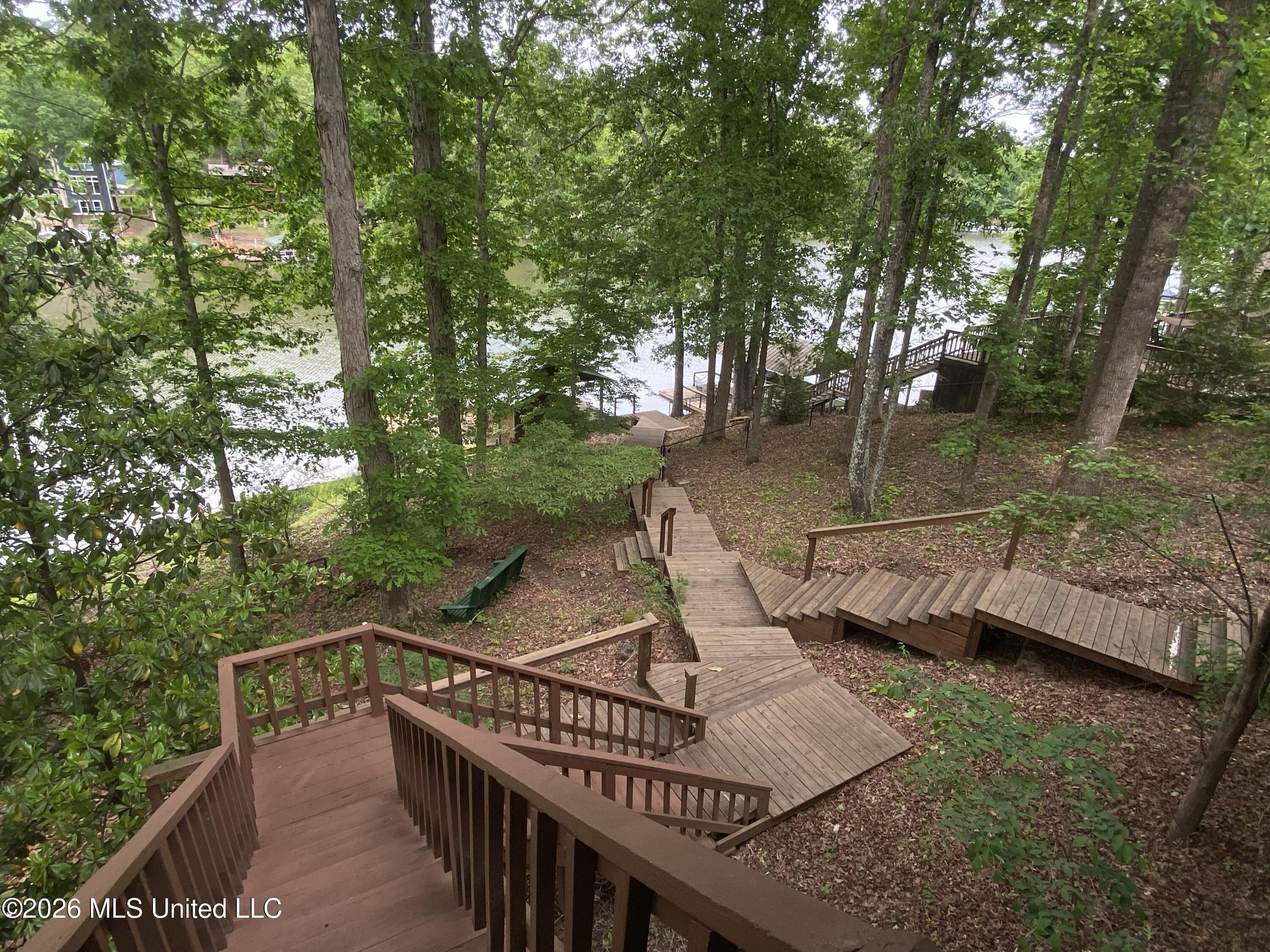 494 Lakeview Drive Property Photo 21