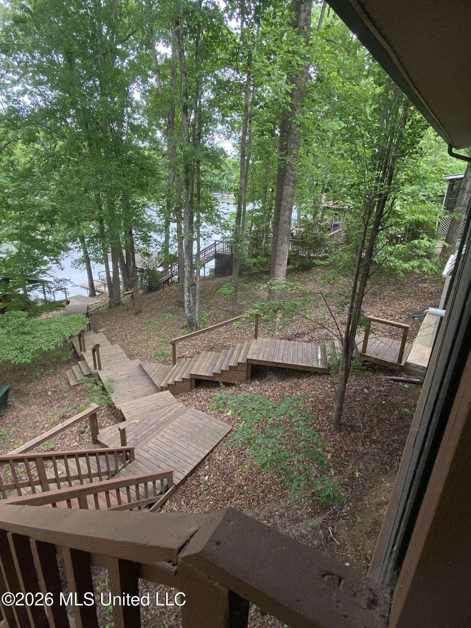 494 Lakeview Drive Property Photo 23