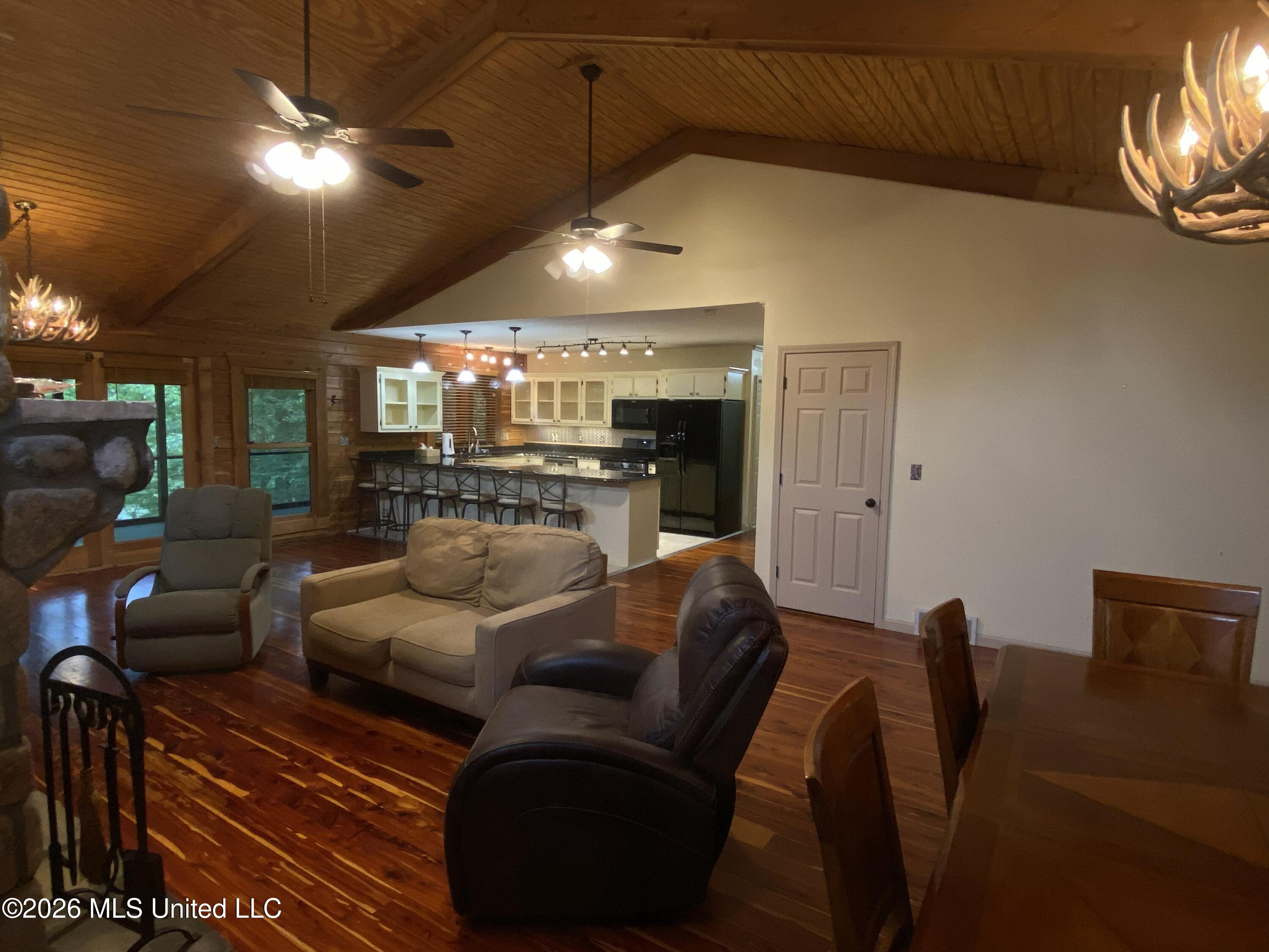 494 Lakeview Drive Property Photo 25