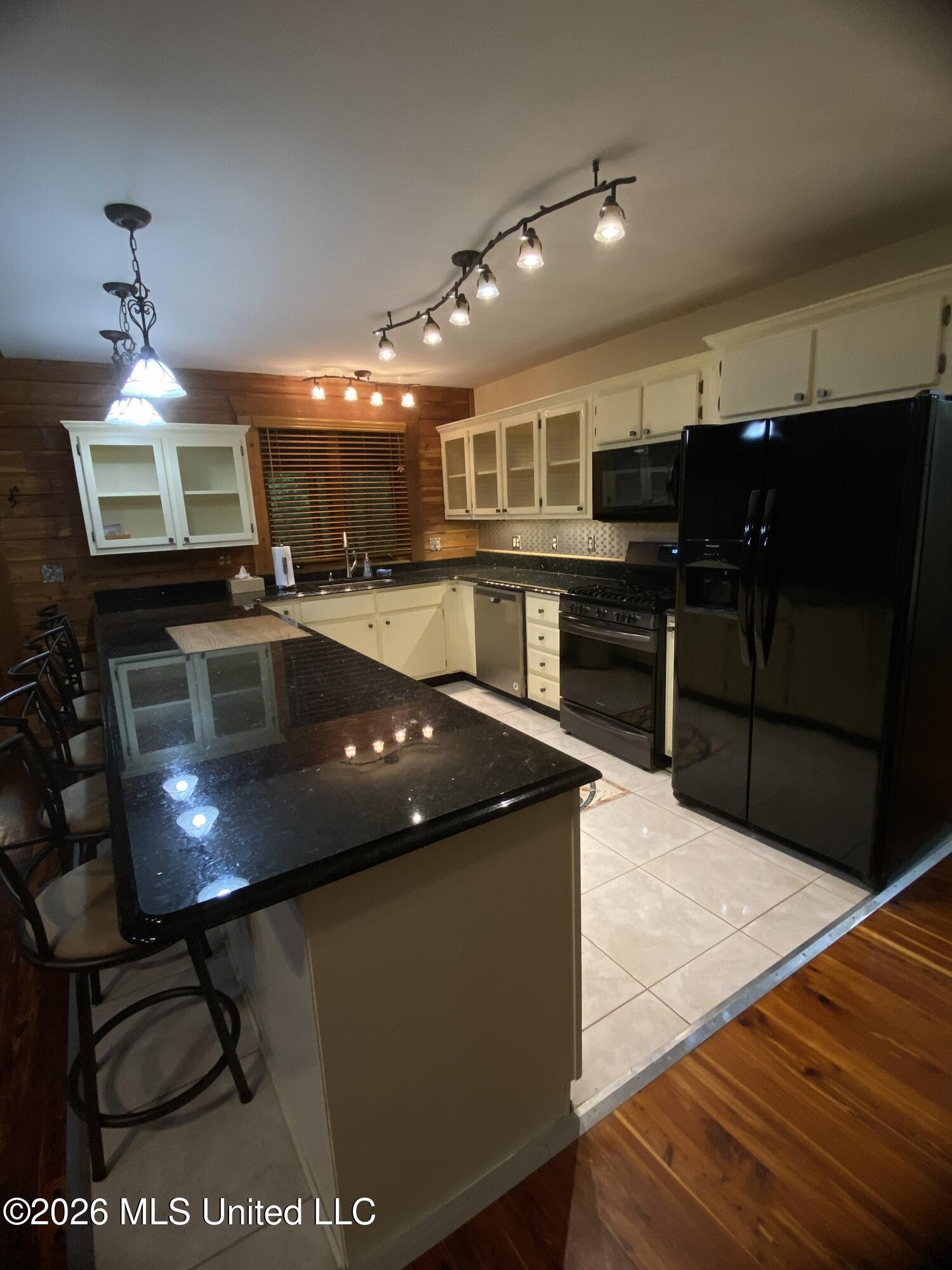 494 Lakeview Drive Property Photo 26
