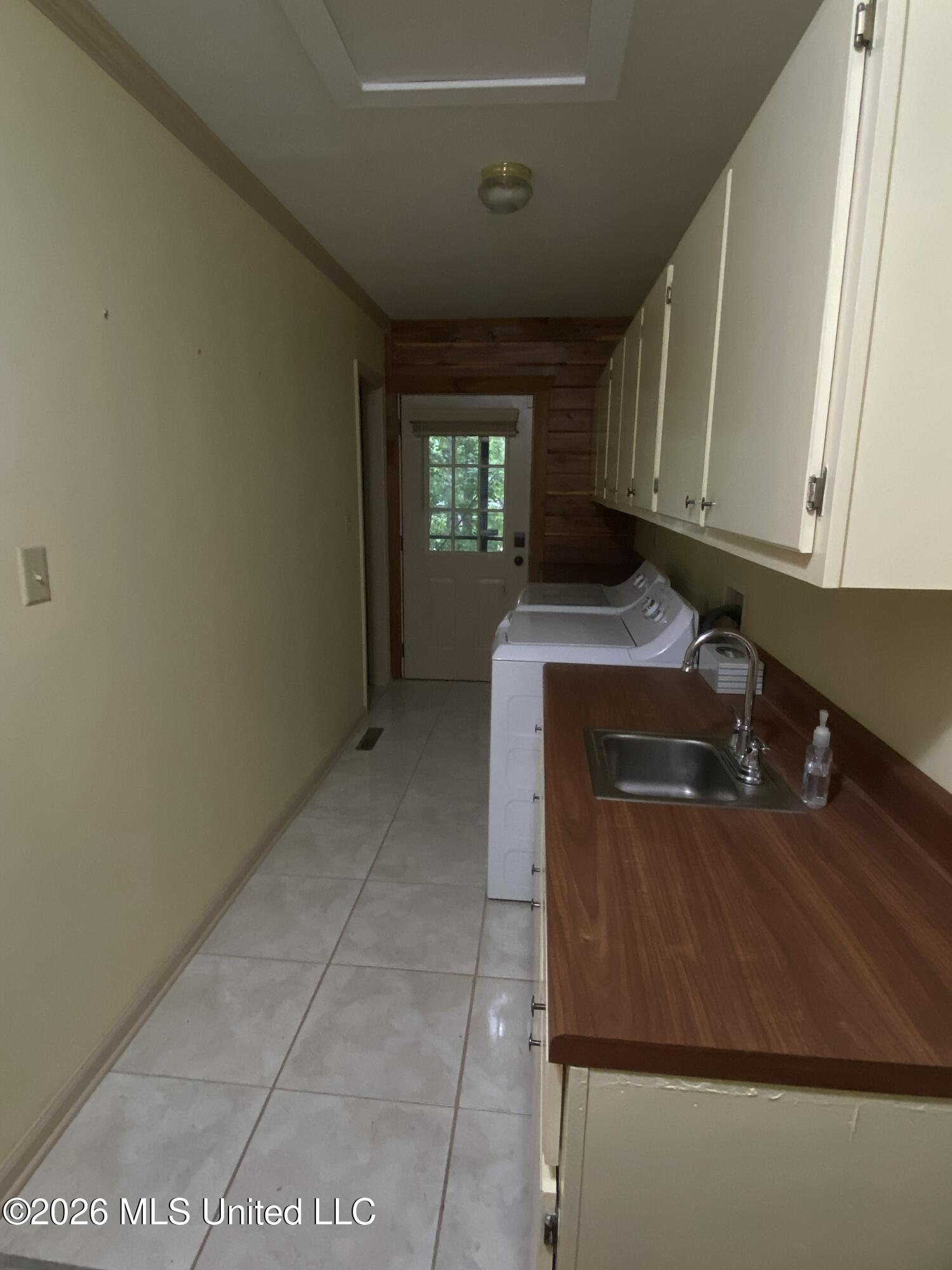 494 Lakeview Drive Property Photo 35