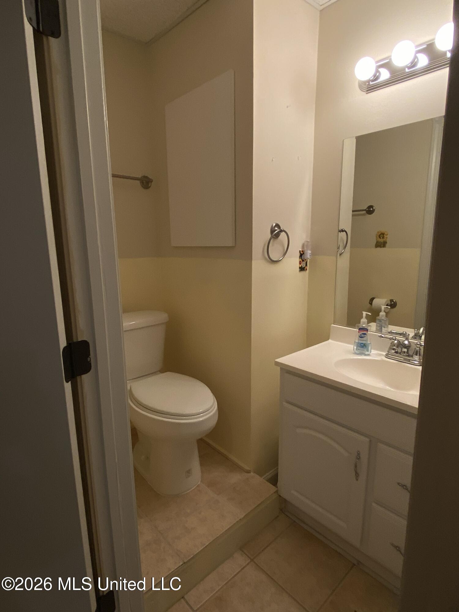 494 Lakeview Drive Property Photo 46