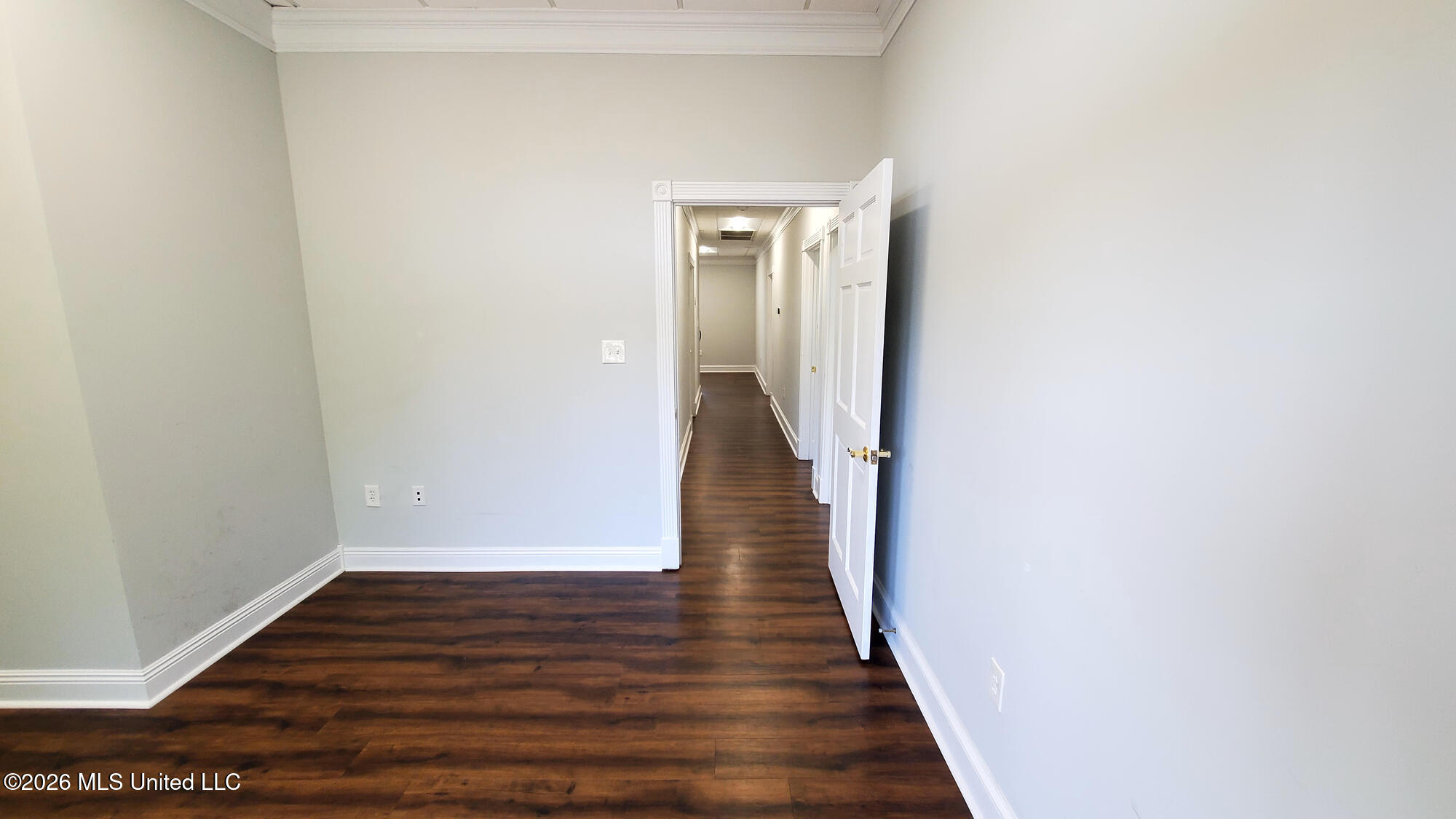 1030 Northpark Drive Property Photo 7