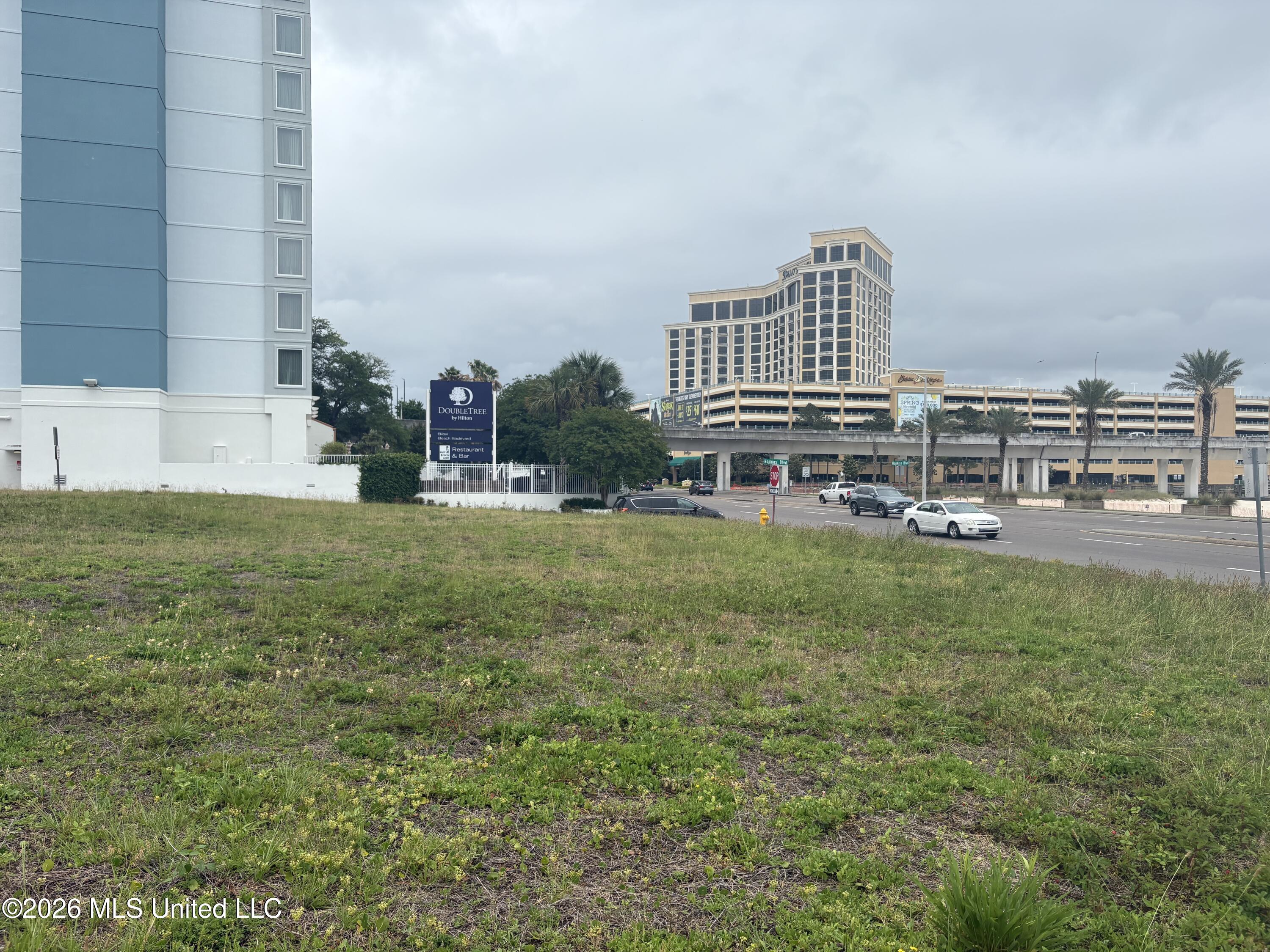 950 - 956 Beach Boulevard Property Photo 1