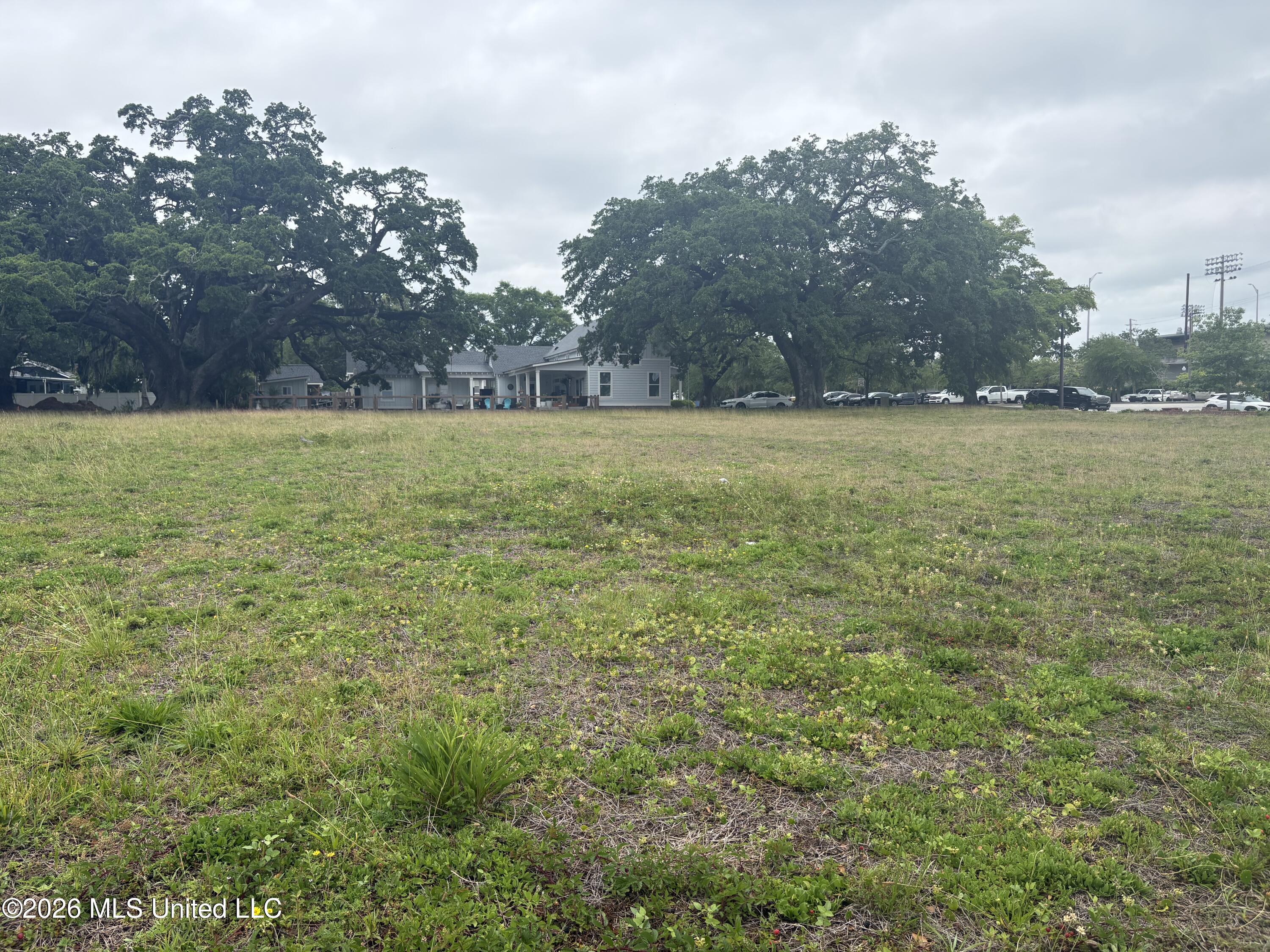 950 - 956 Beach Boulevard Property Photo 3