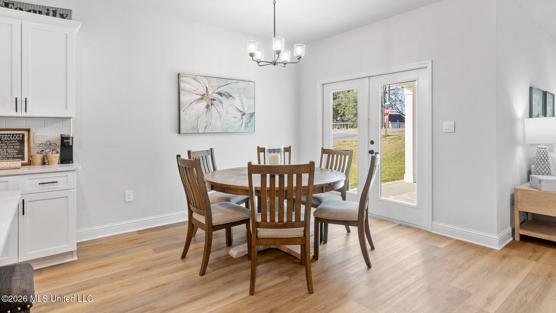 18418 Spring Hill Drive Property Photo 6