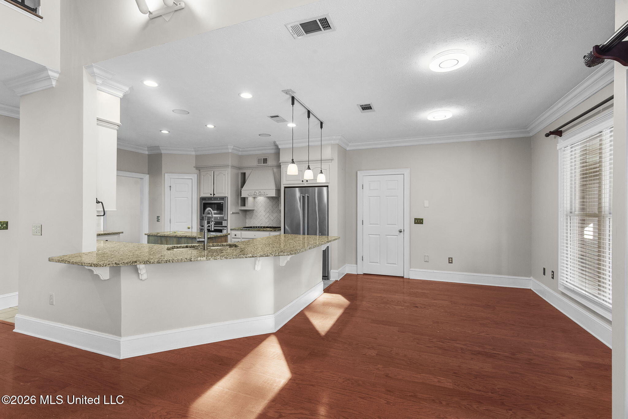 124 Adderley Boulevard Property Photo 7