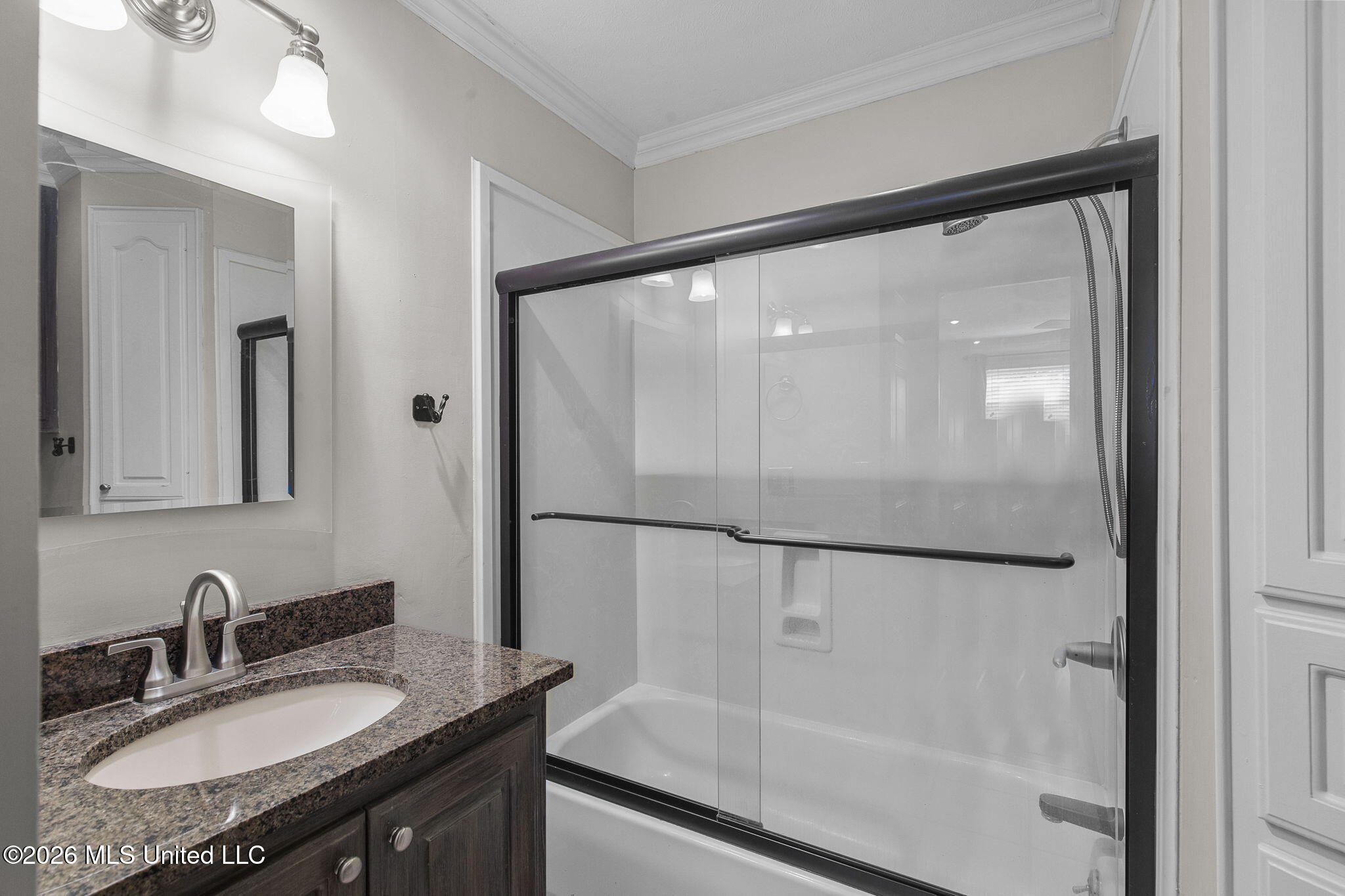 124 Adderley Boulevard Property Photo 29