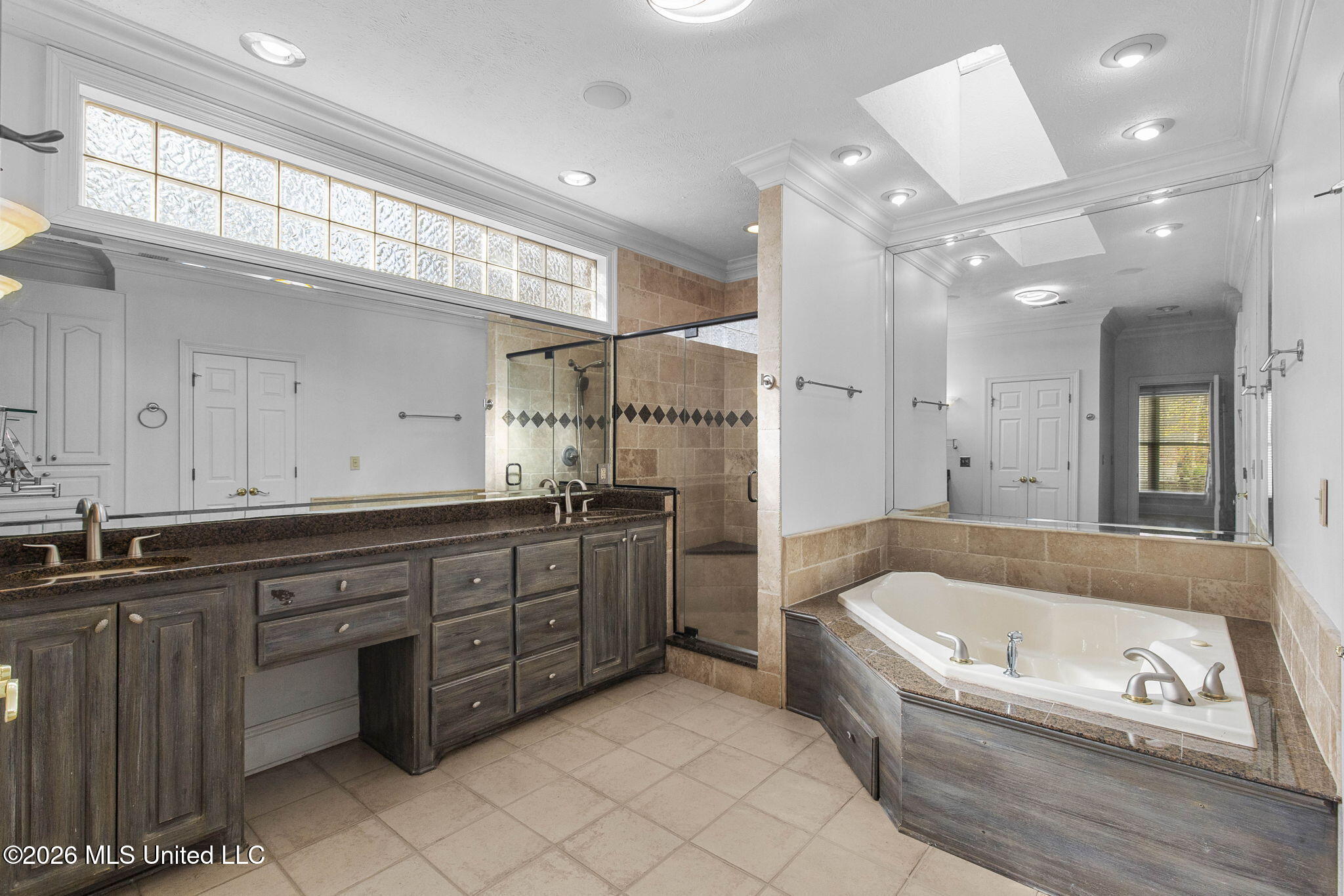 124 Adderley Boulevard Property Photo 32