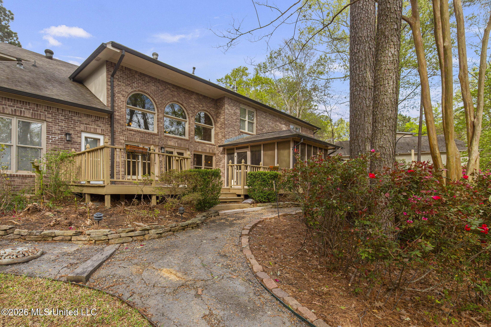 124 Adderley Boulevard Property Photo 43