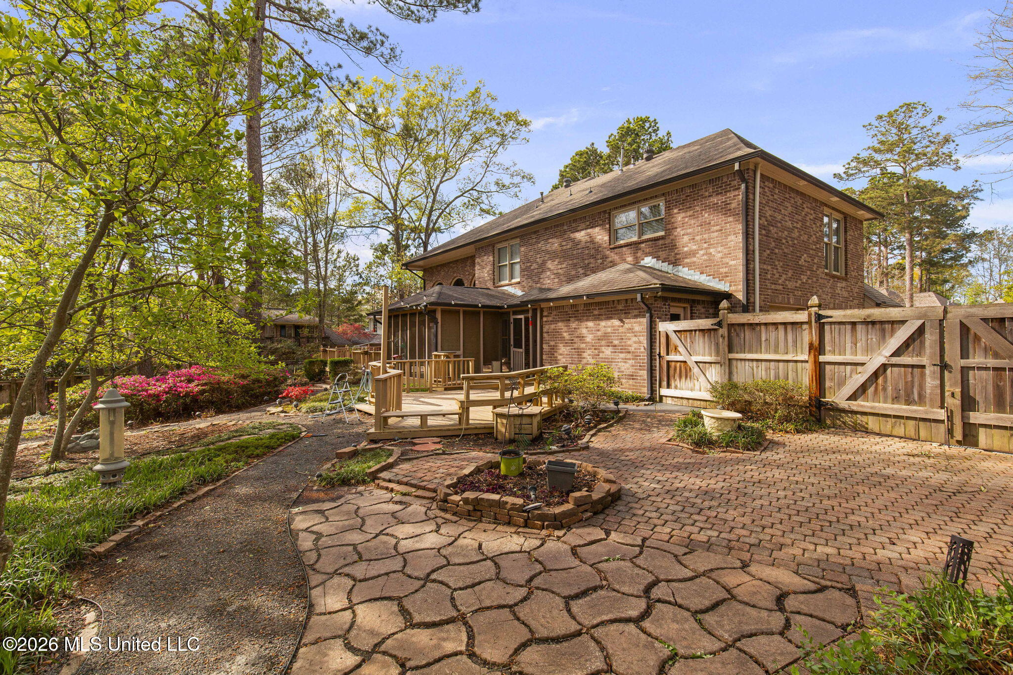 124 Adderley Boulevard Property Photo 47