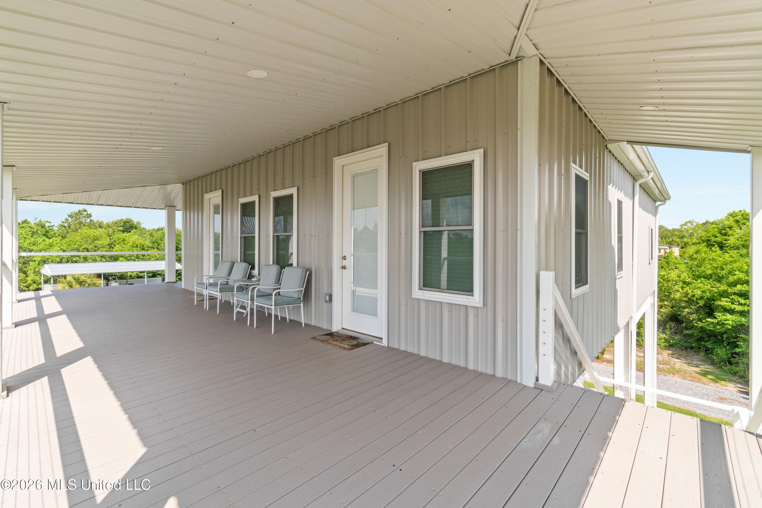 5004 Oak Street Property Photo 17