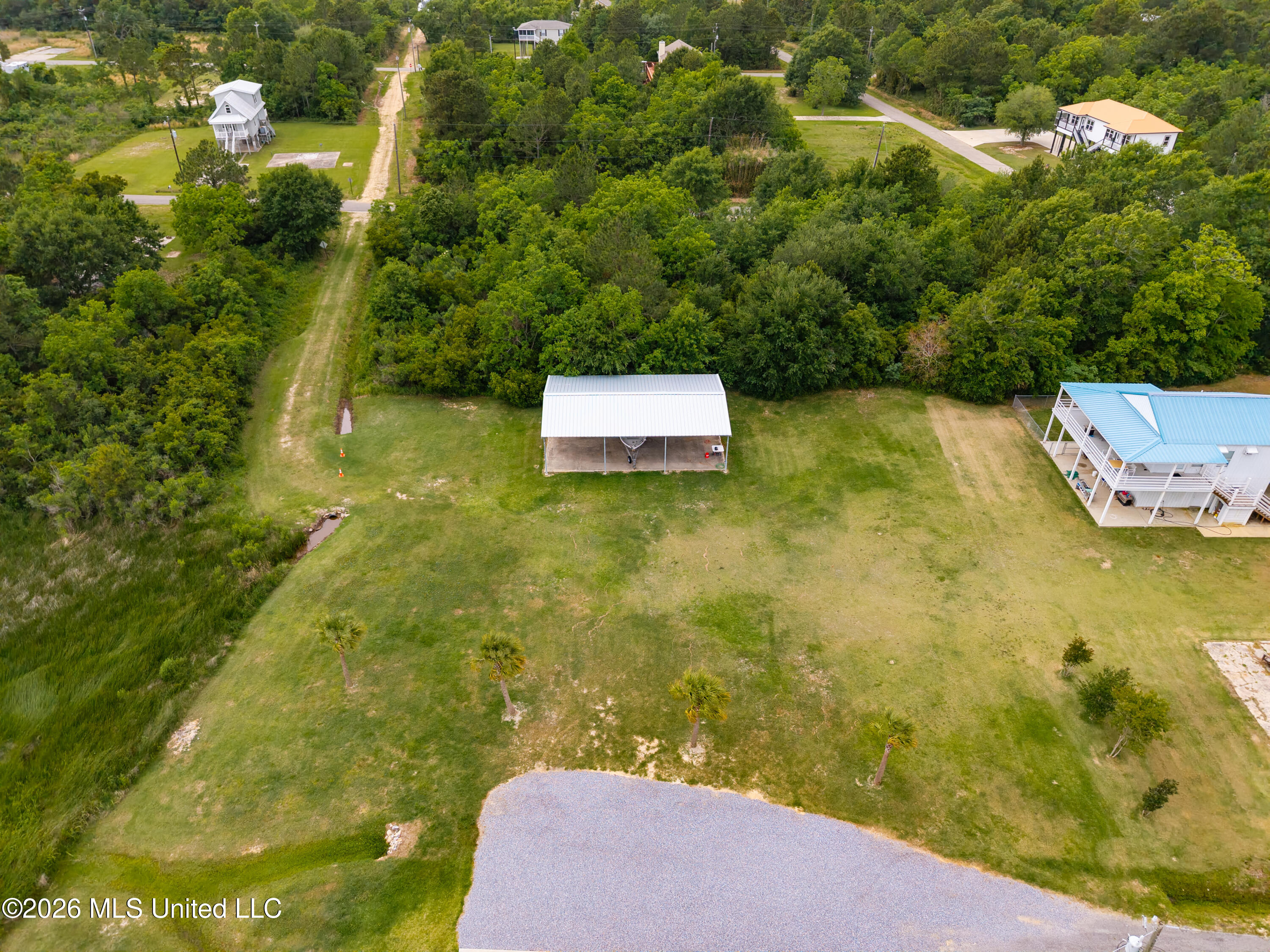 5004 Oak Street Property Photo 64
