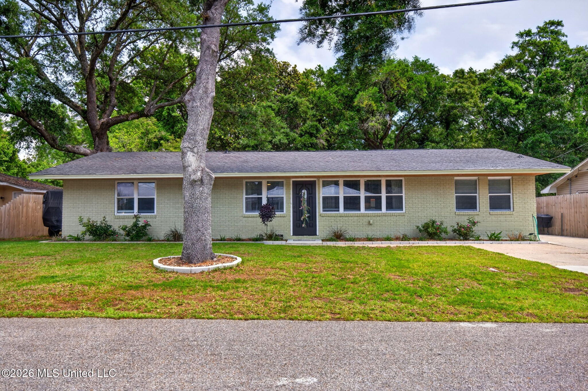 101 Olson Avenue Property Photo 1