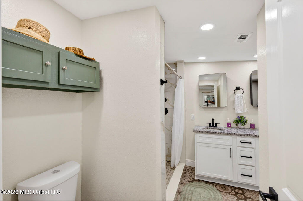 101 Olson Avenue Property Photo 12