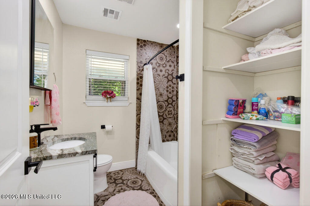 101 Olson Avenue Property Photo 17