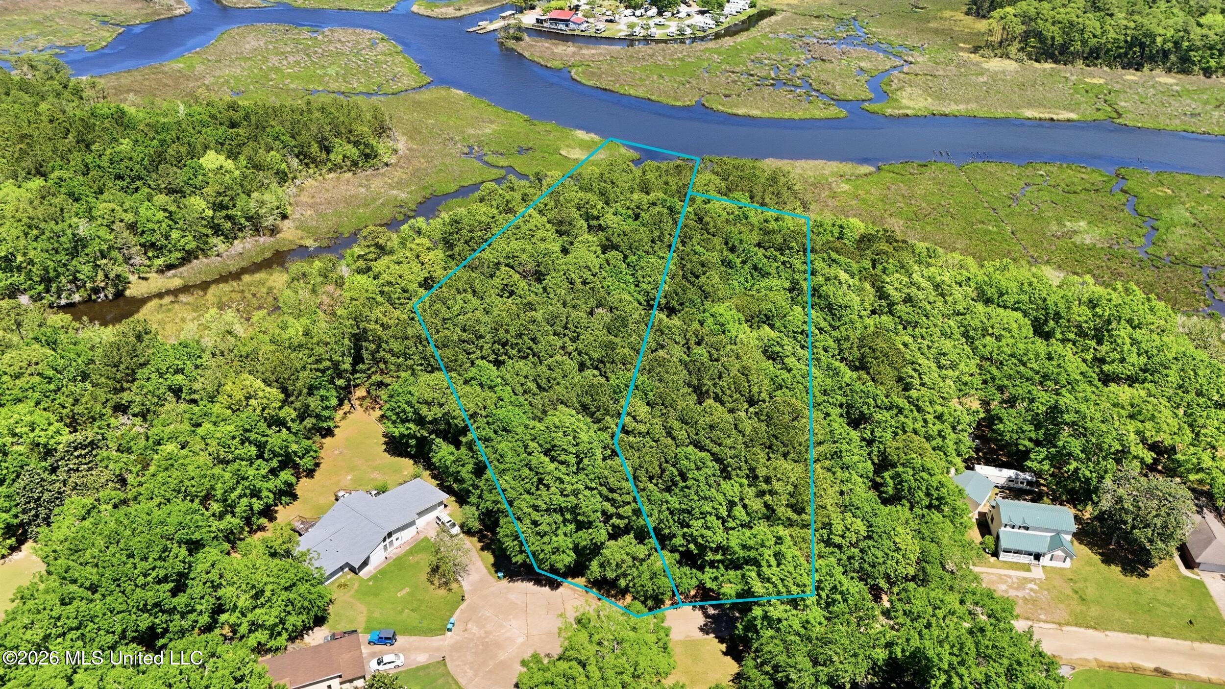 Sioux Bayou Drive Property Photo 1