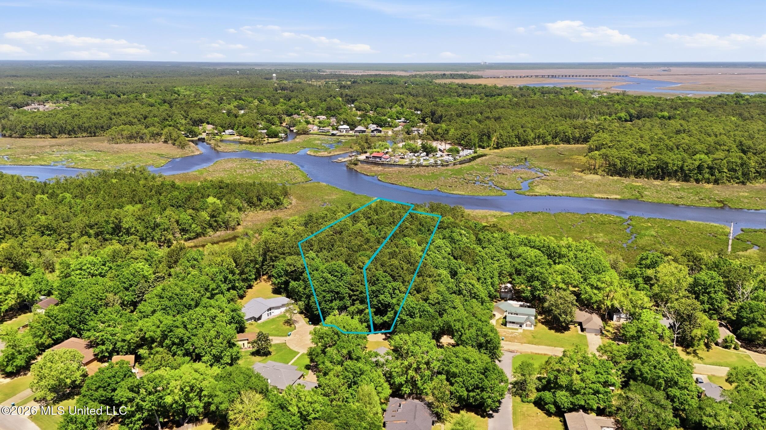 Sioux Bayou Drive Property Photo 3