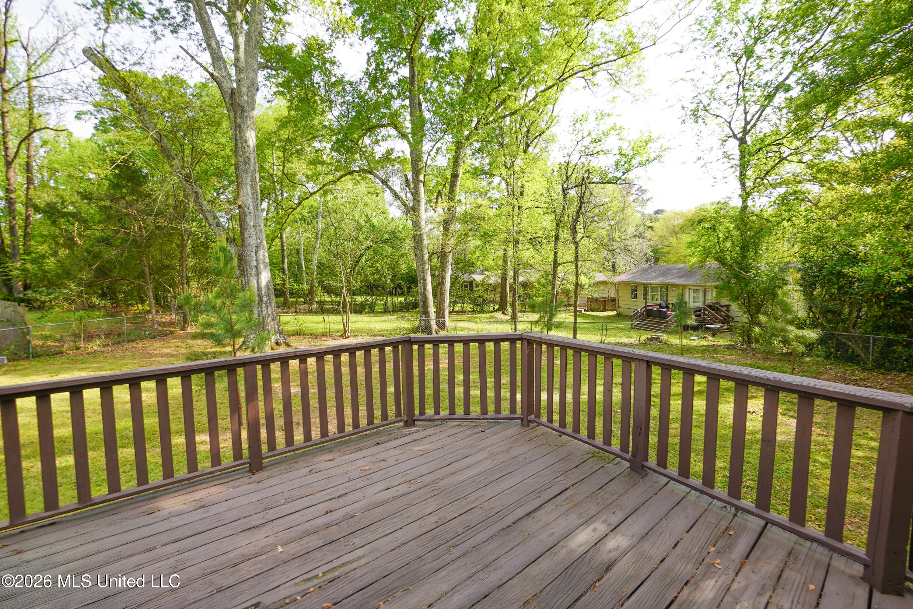 1923 Cherokee Drive Property Photo 4
