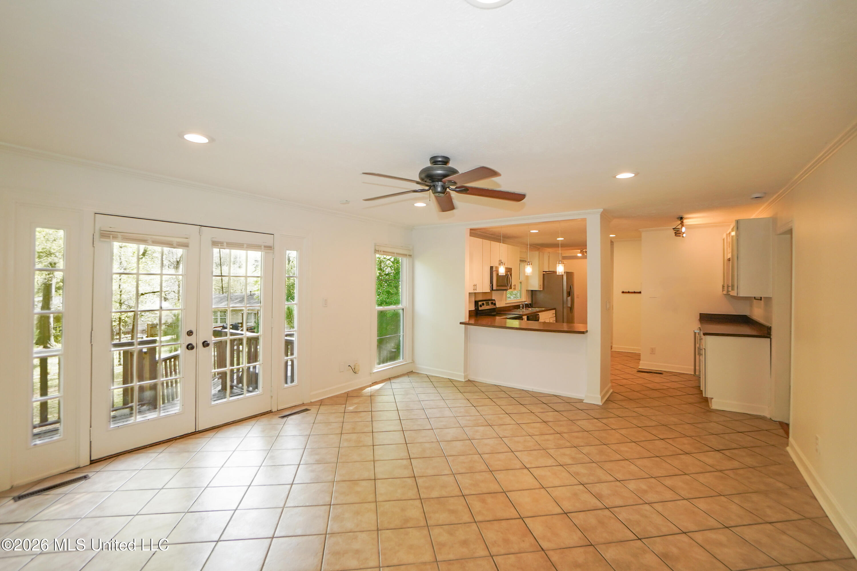 1923 Cherokee Drive Property Photo 13