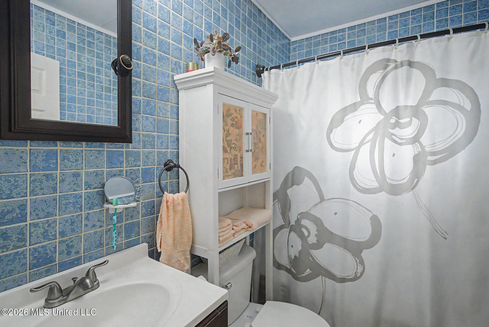 166 Violet Street Property Photo 13