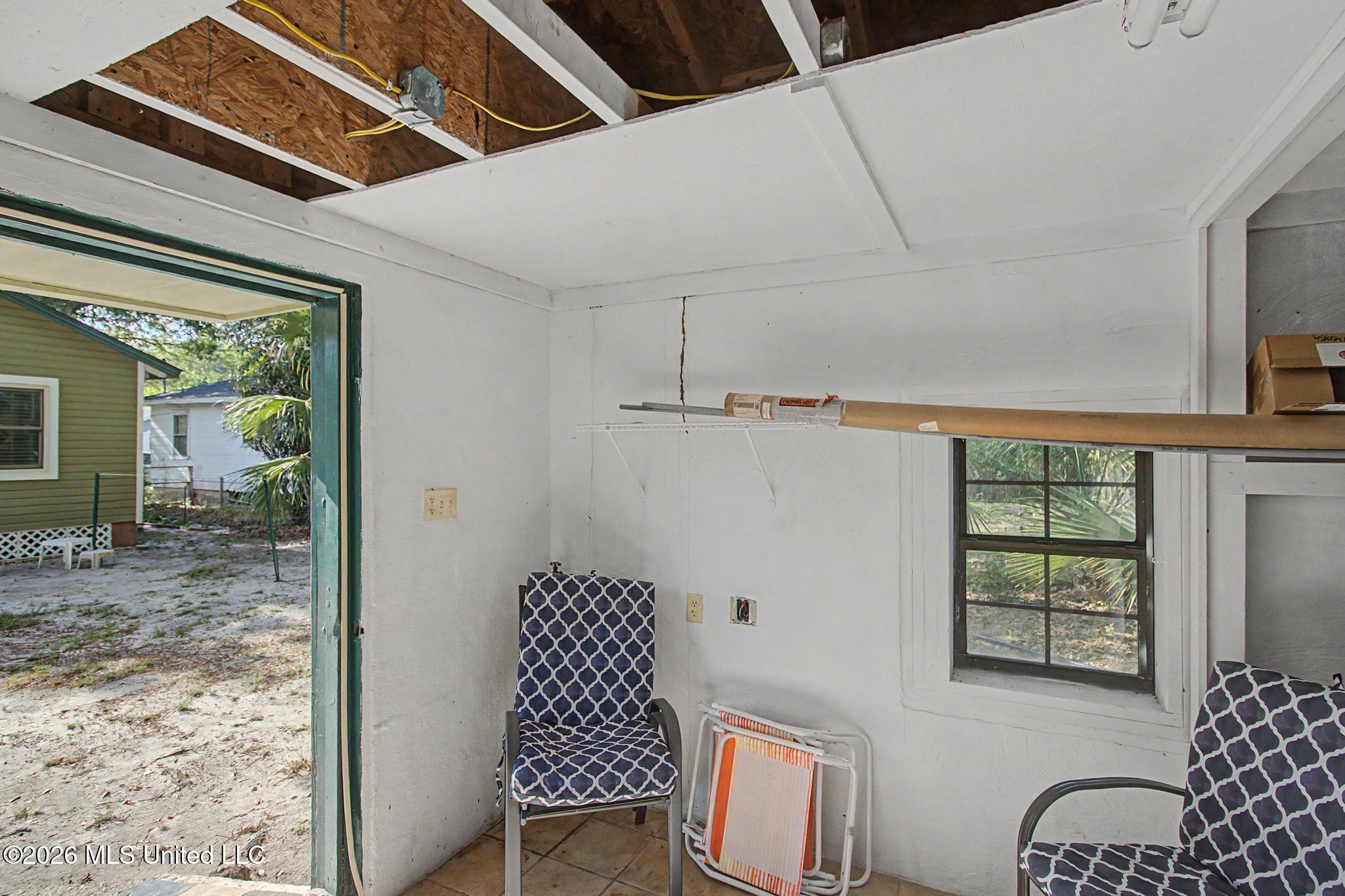 166 Violet Street Property Photo 20