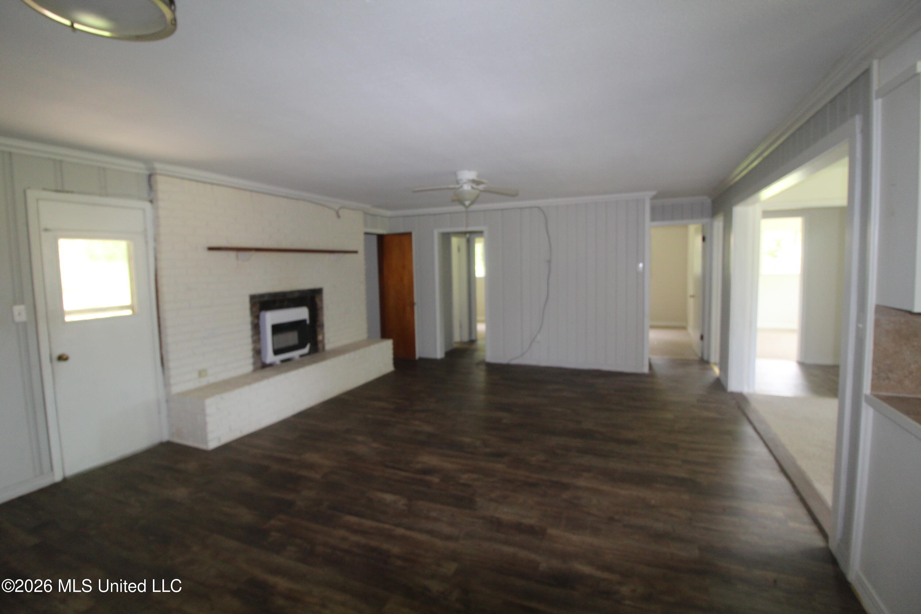 401 Wilson Street Property Photo 2