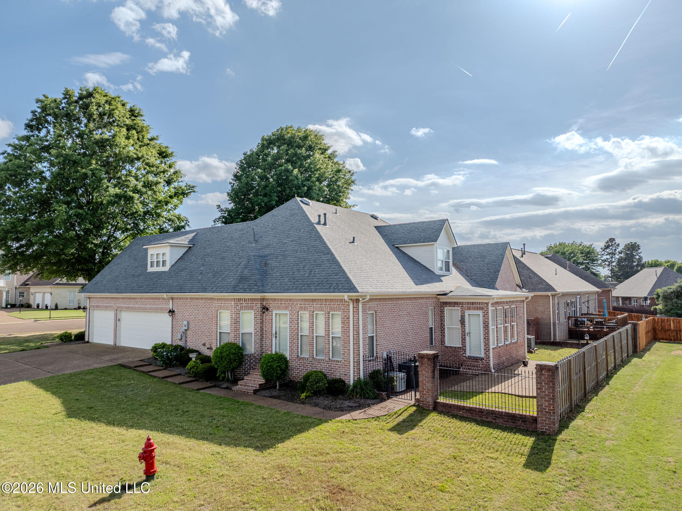 4856 Windsong Cove Property Photo 7