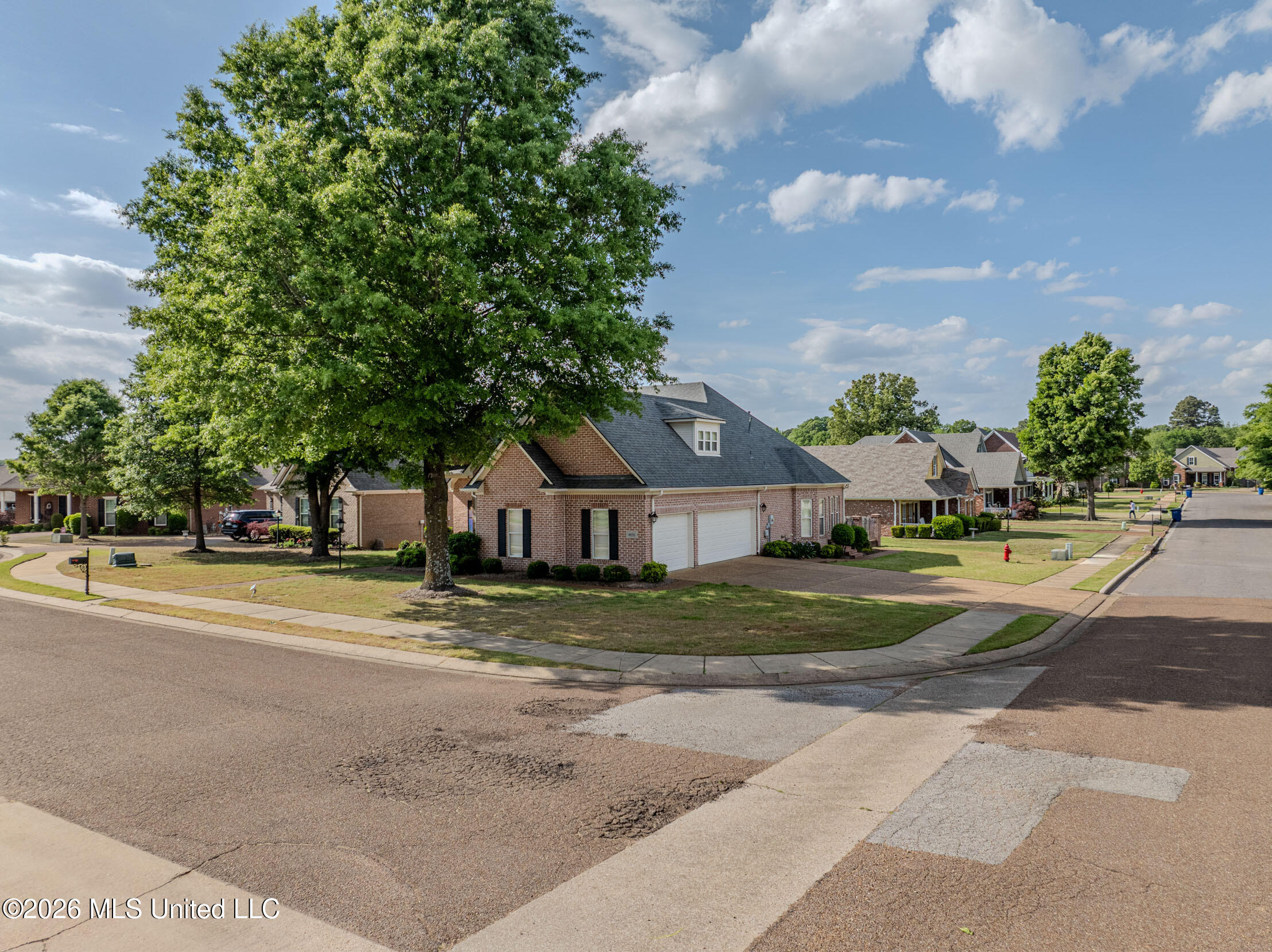 4856 Windsong Cove Property Photo 9