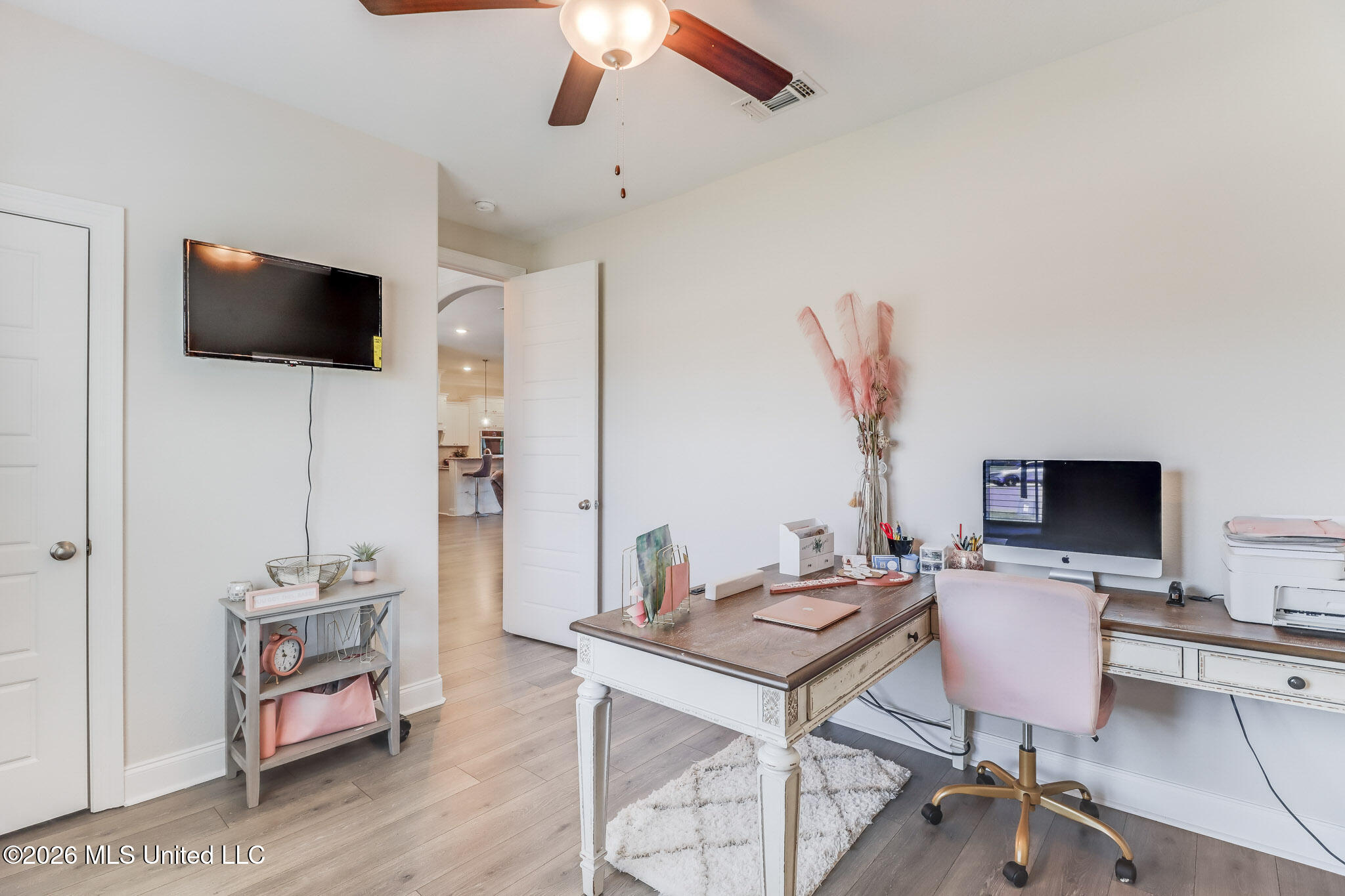 5894 Windmill Street Property Photo 3