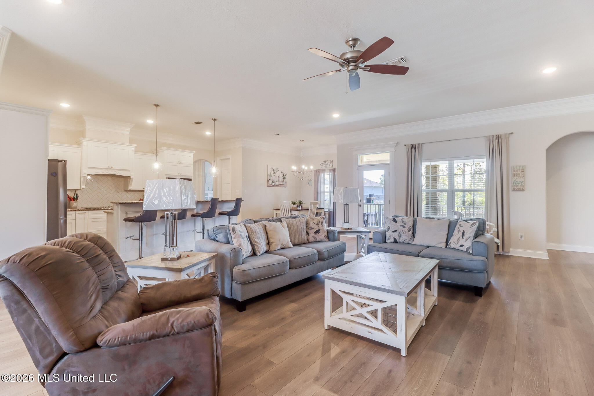 5894 Windmill Street Property Photo 6