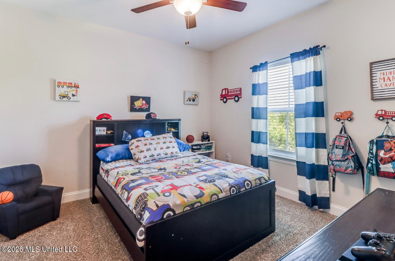 5894 Windmill Street Property Photo 12