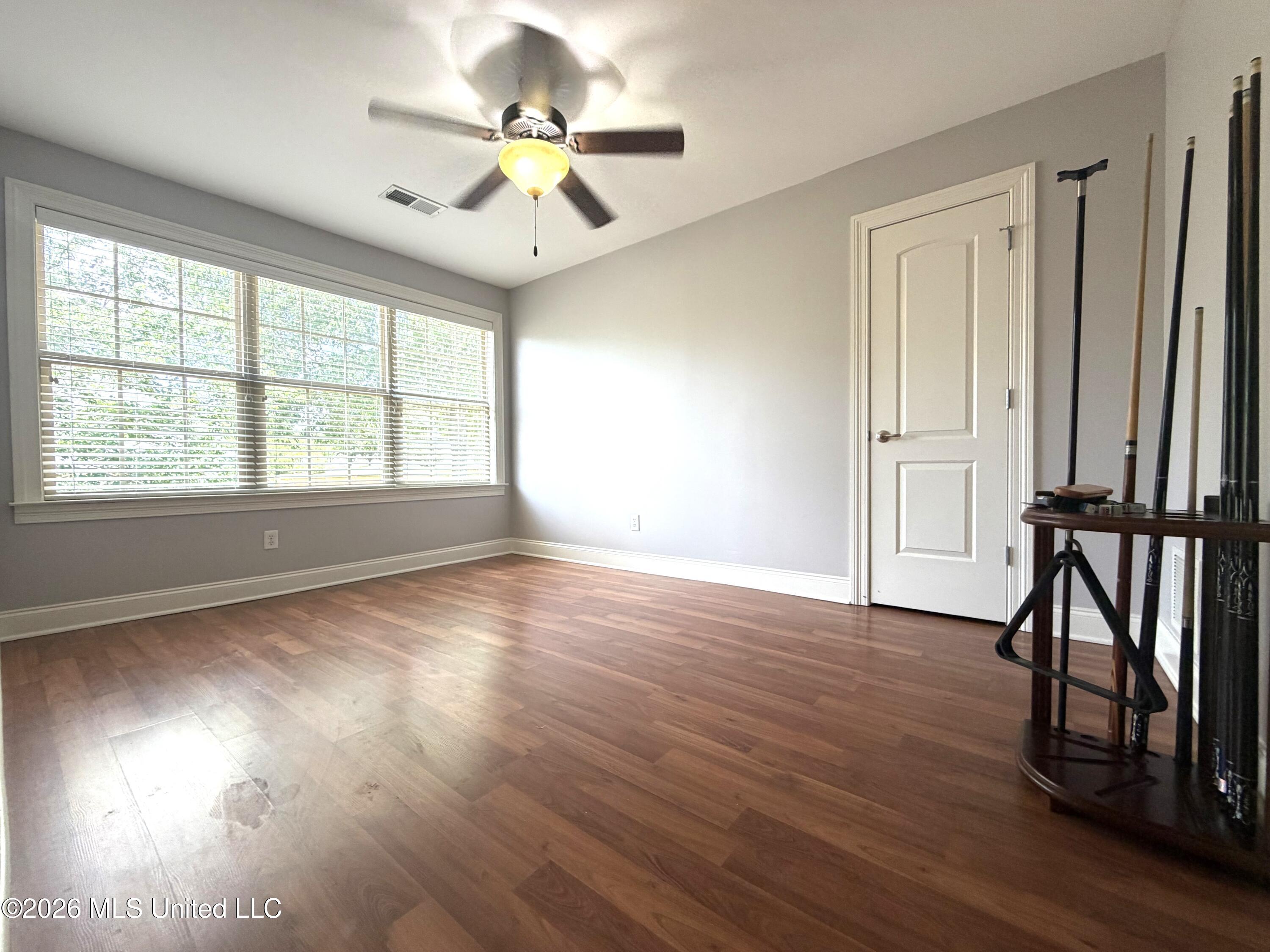 1435 Hillshire Road Property Photo 14