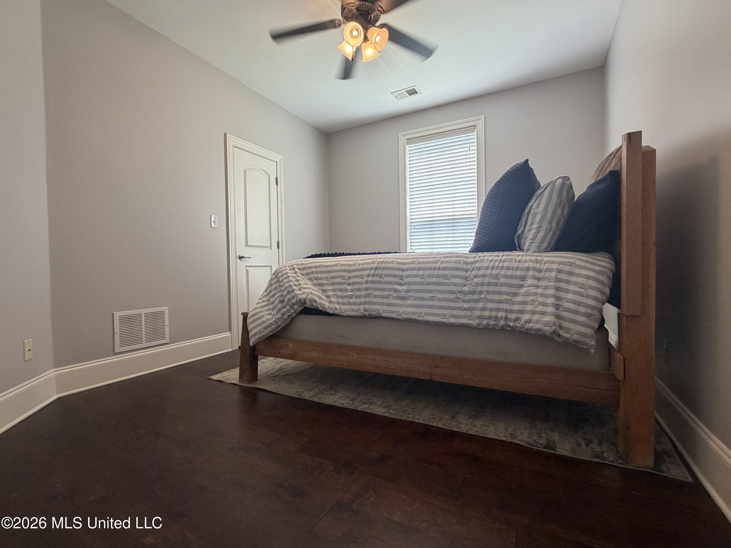 1435 Hillshire Road Property Photo 16