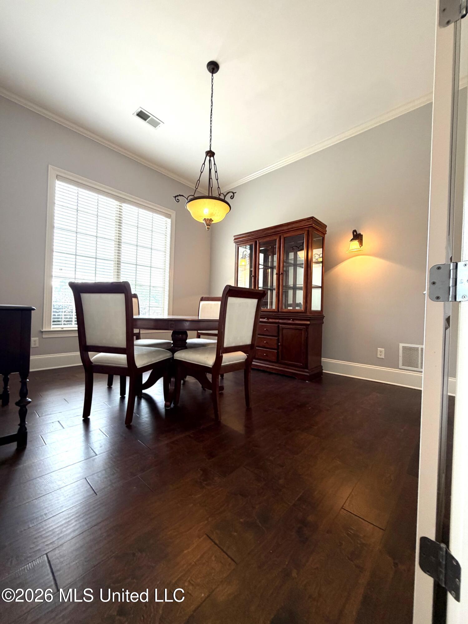 1435 Hillshire Road Property Photo 17