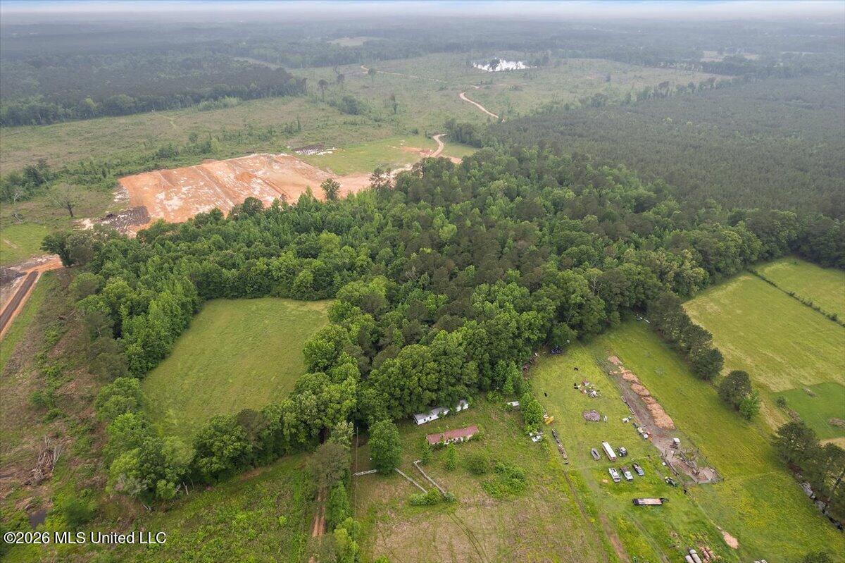 Calhoun Lane Property Photo 6