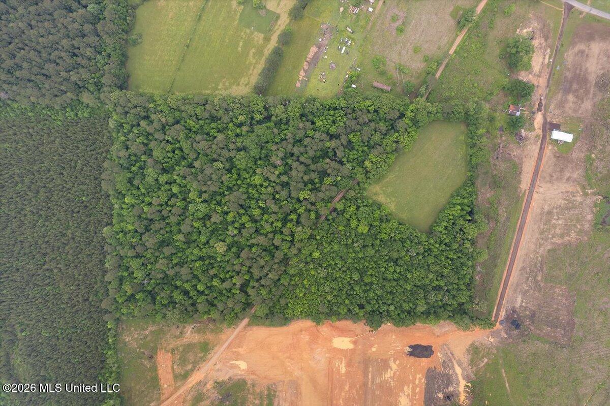 Calhoun Lane Property Photo 7