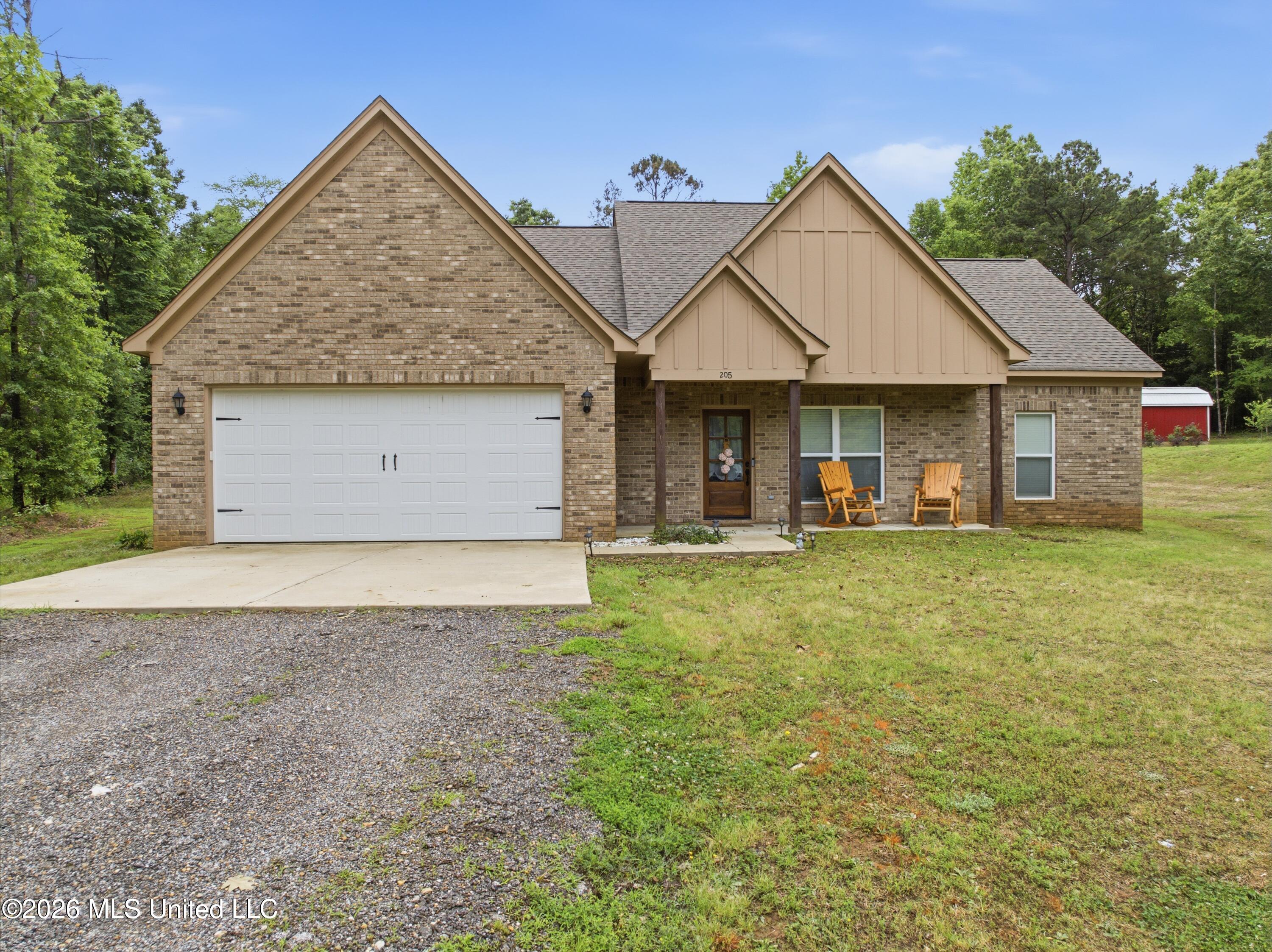 205 Clover Cove Property Photo 1