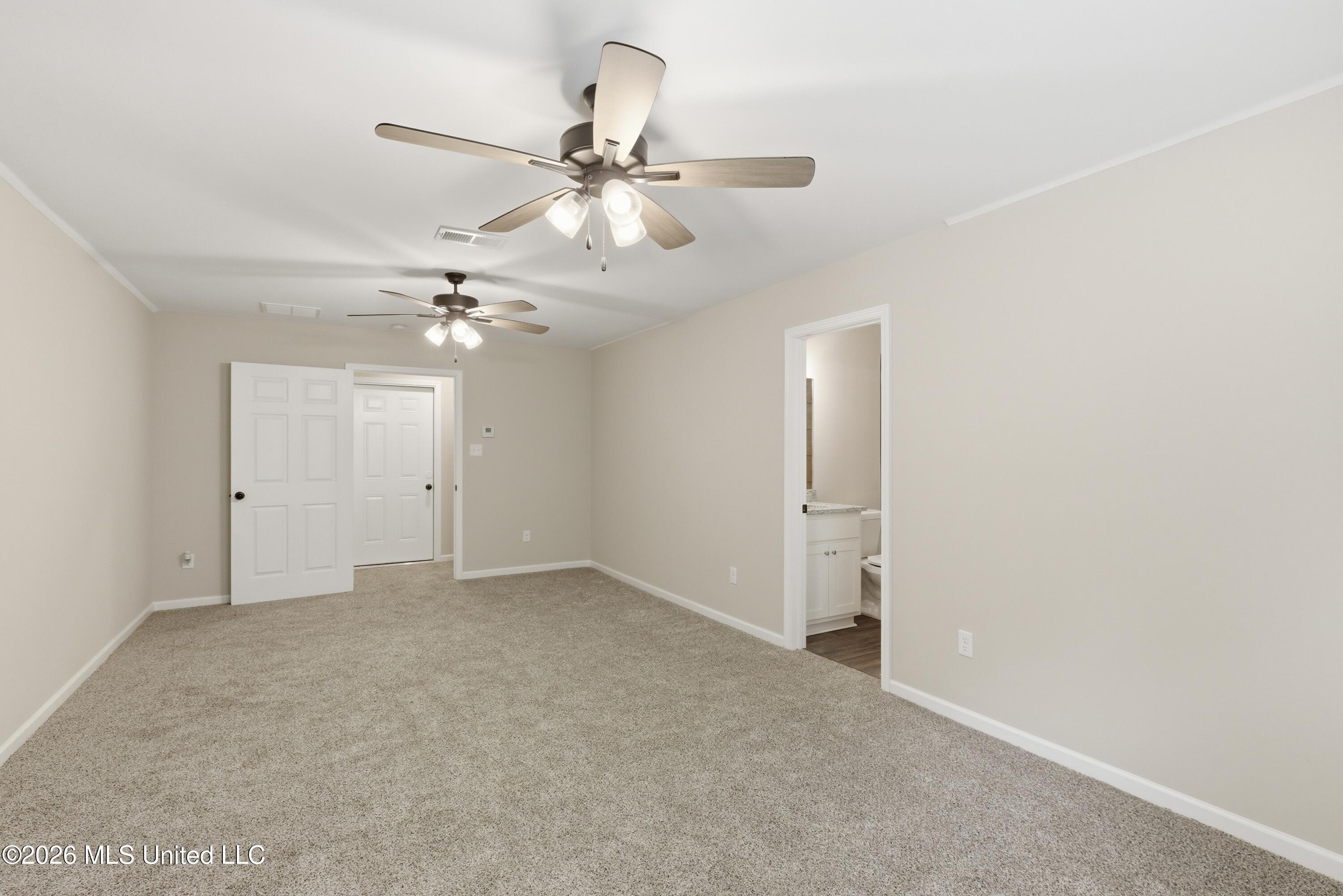 205 Clover Cove Property Photo 18