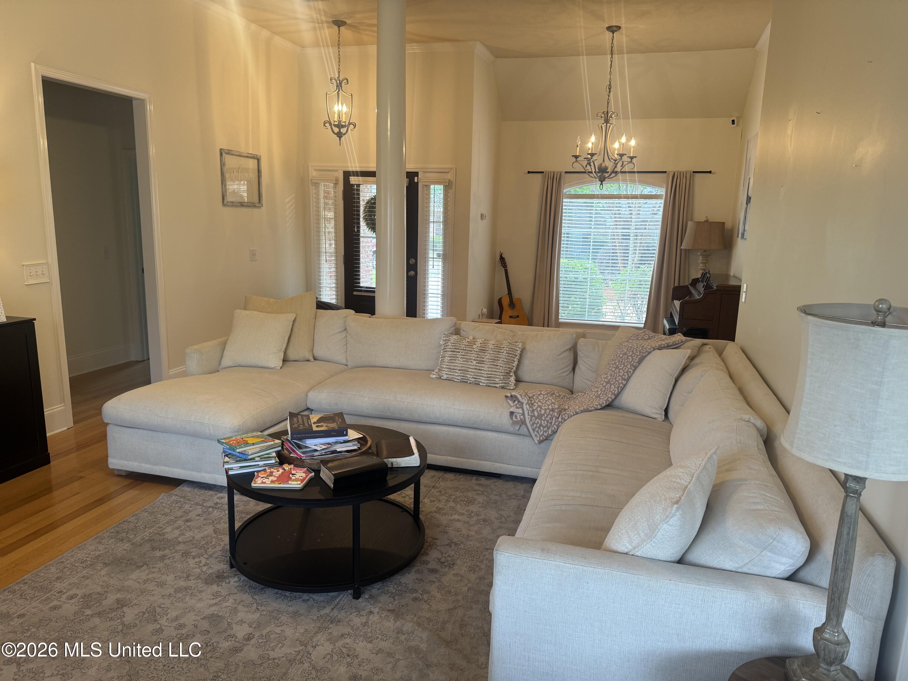 128 Seville Way Property Photo 5