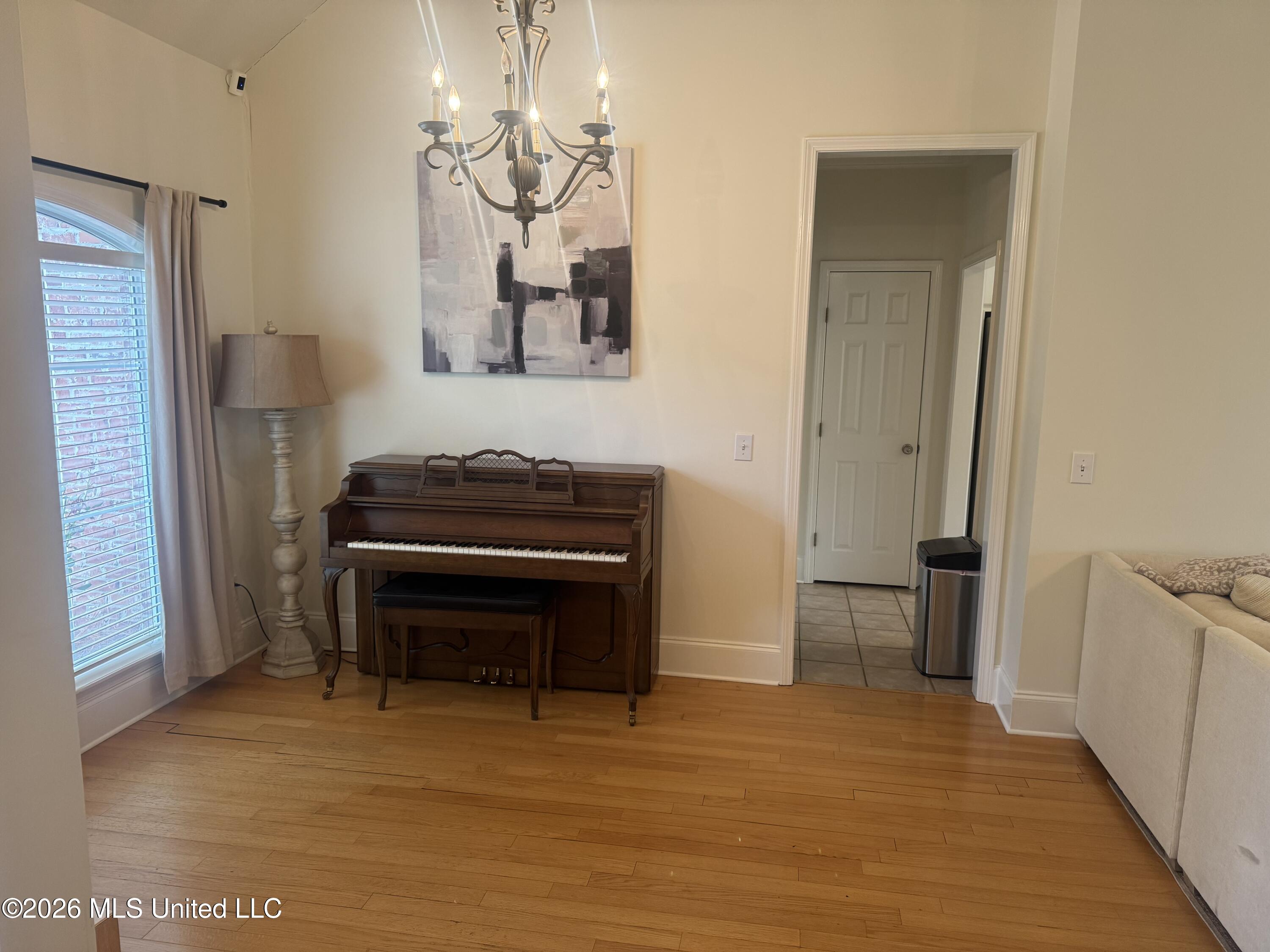 128 Seville Way Property Photo 7