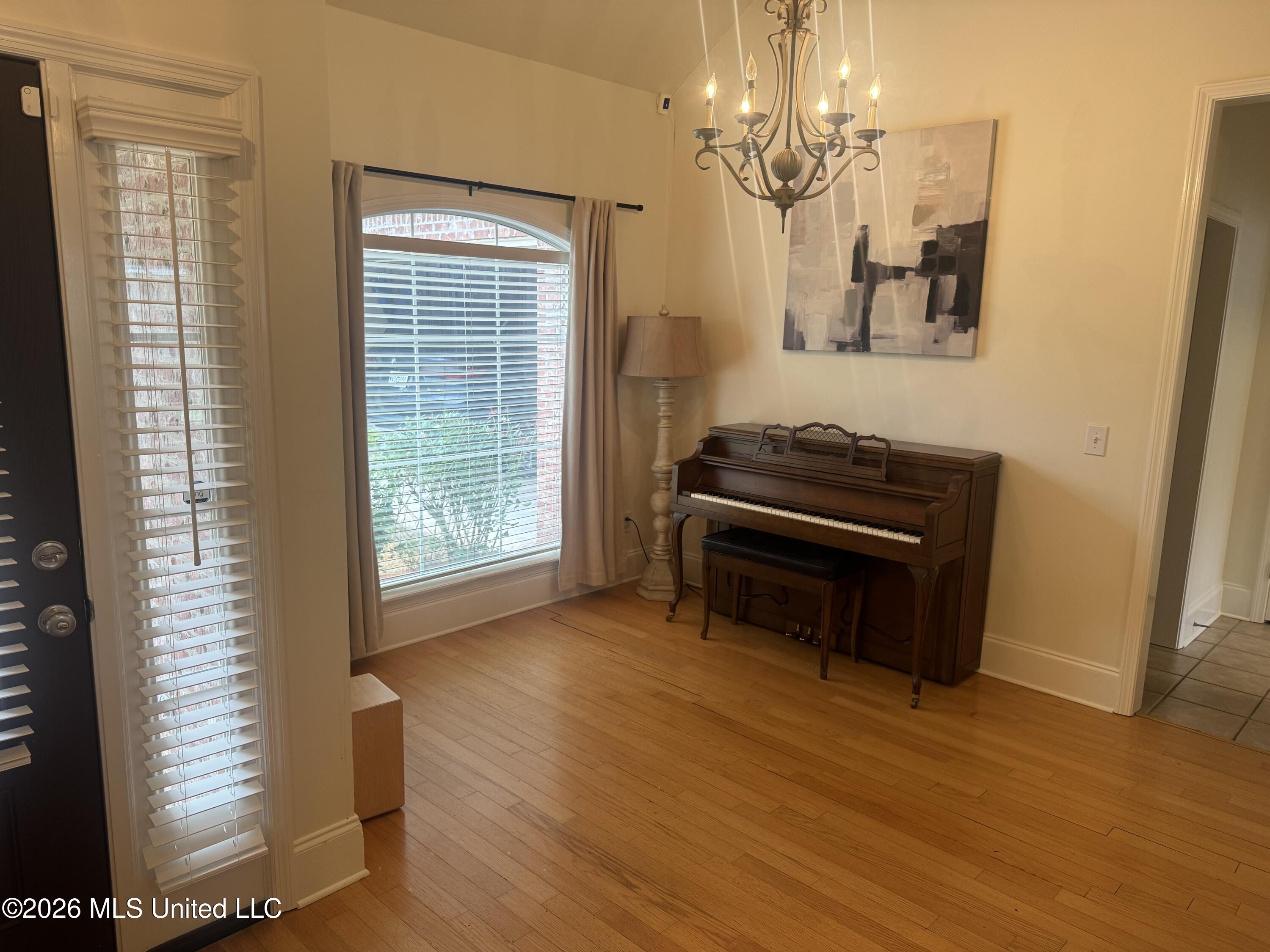 128 Seville Way Property Photo 8